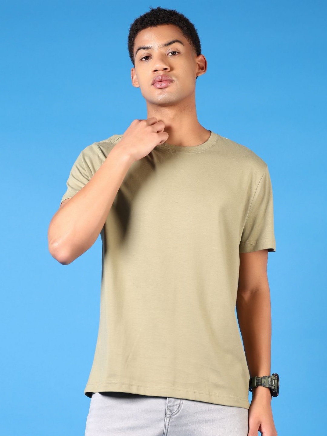 

V-Mart Men Solid Round Neck Cotton T-shirt, Green