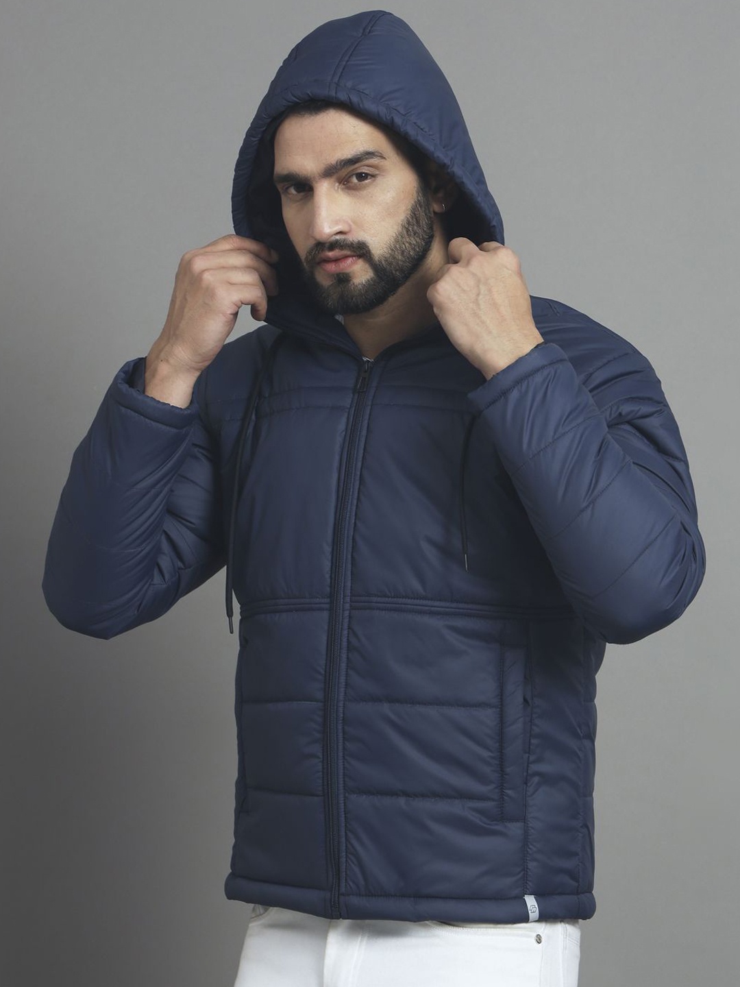 

RENUOVO Men Hooded Solid Padded Jacket, Navy blue