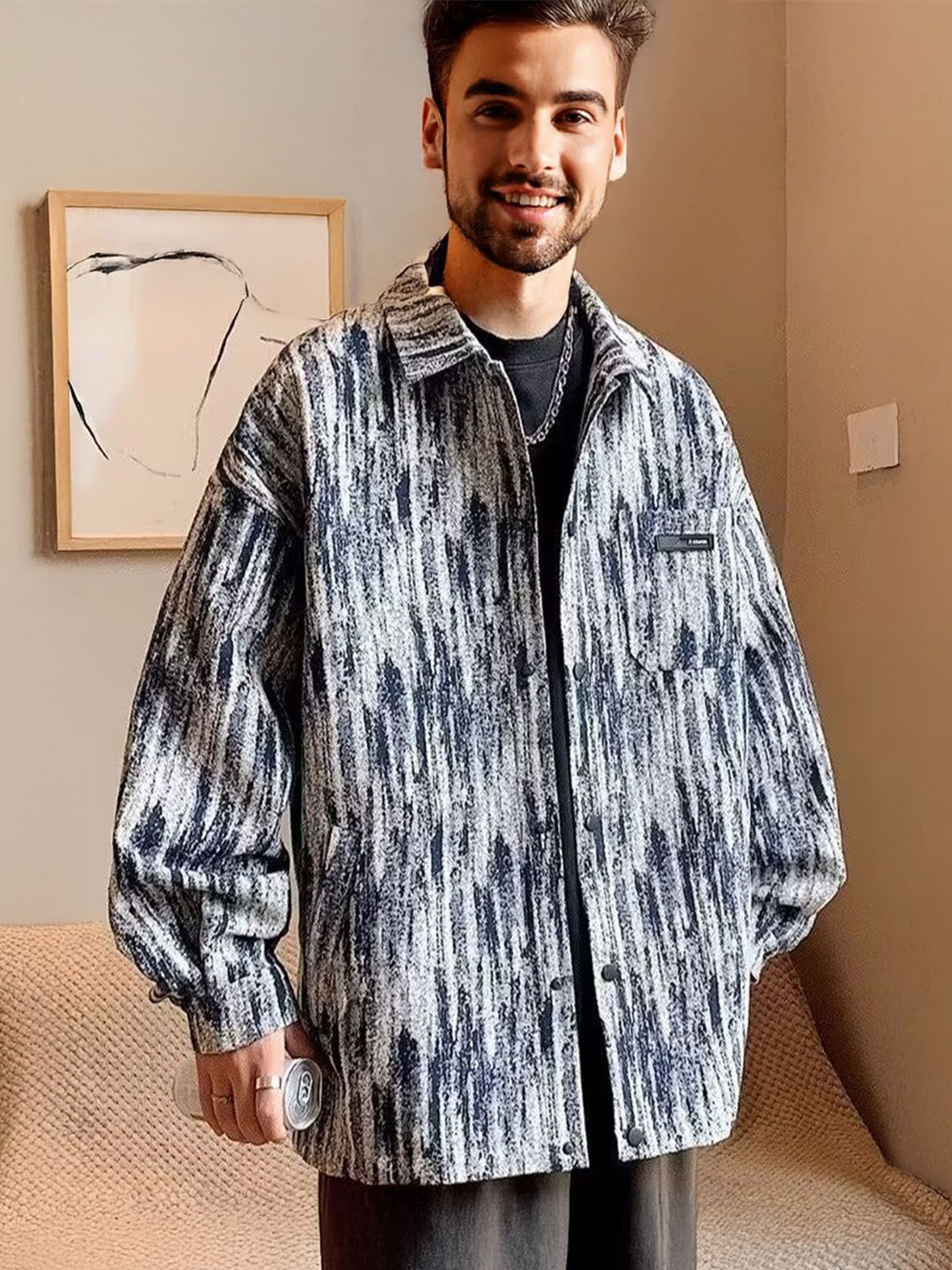 

StyleCast Men Oversized Fit Spread Collar Abstract Printed Casual Shirt, Navy blue