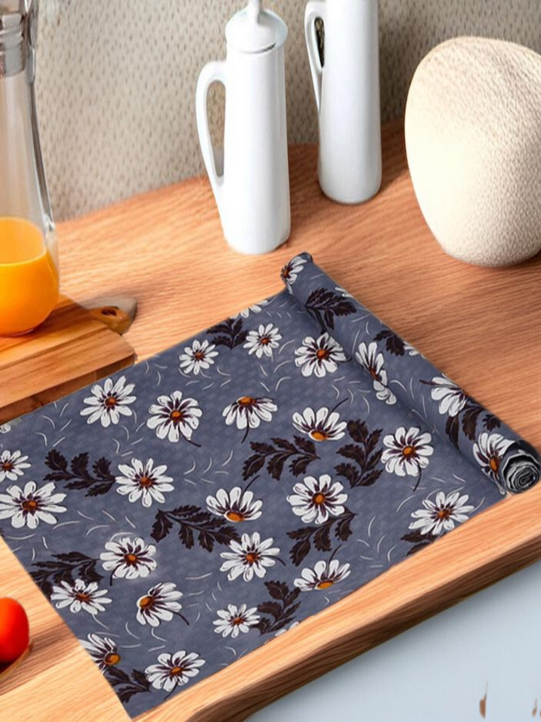 

REVEXO Grey & White Printed Water-Resistant Shelf Liner