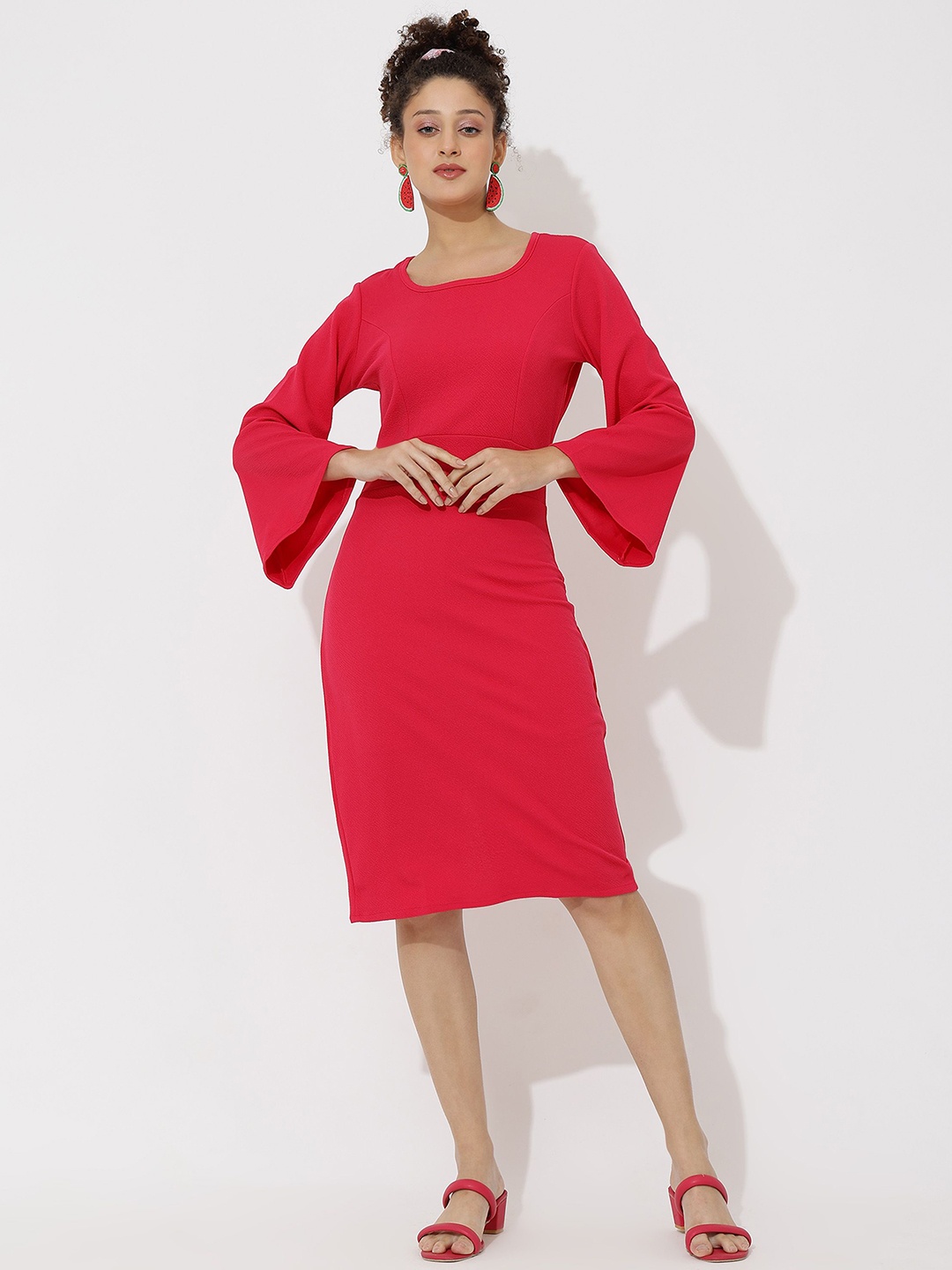 

DressBerry Women Round Neck Sheath Dress, Red