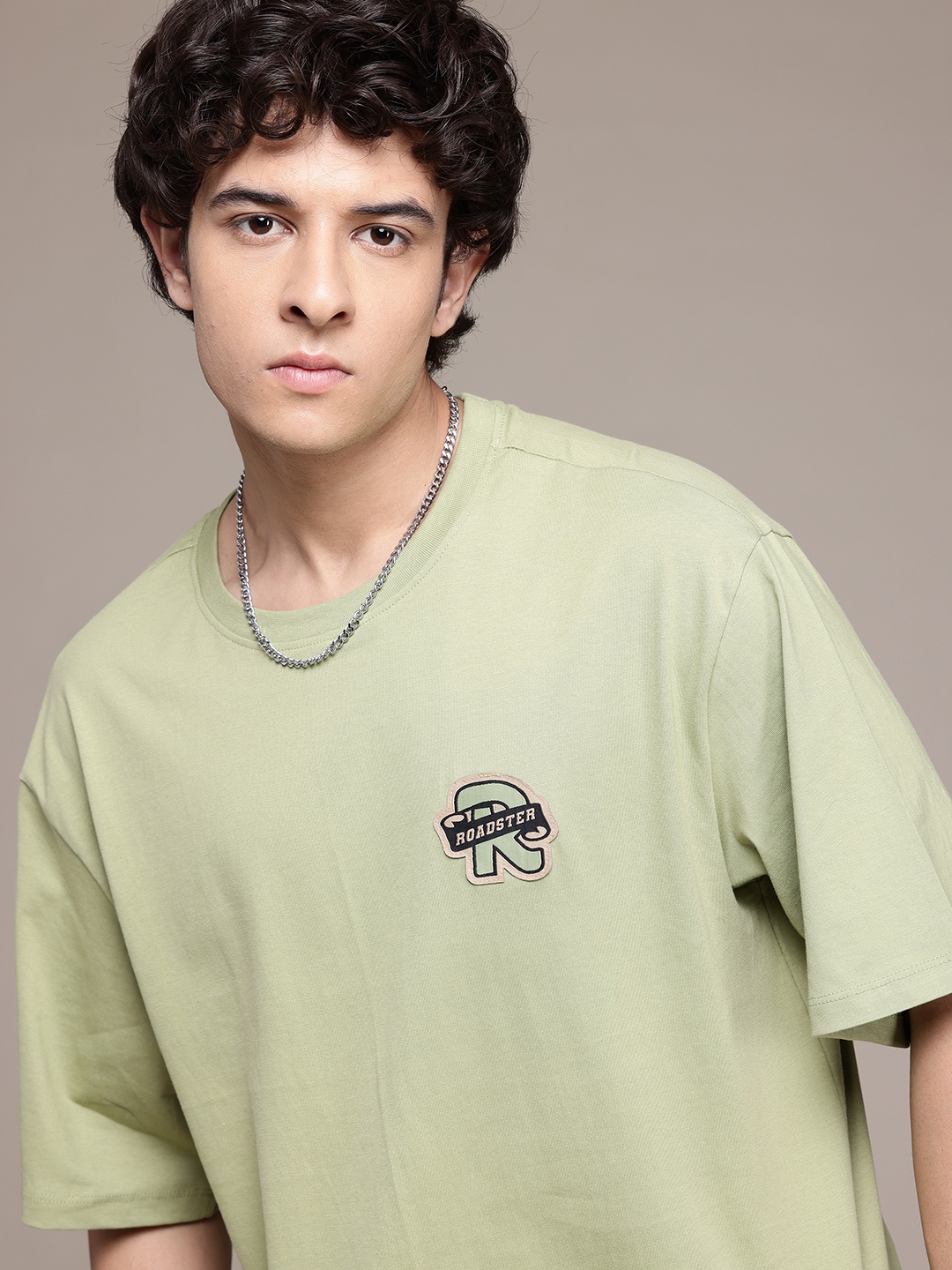 

The Roadster Lifestyle Co. Relaxed Fit Pure Cotton Applique T-shirt, Green