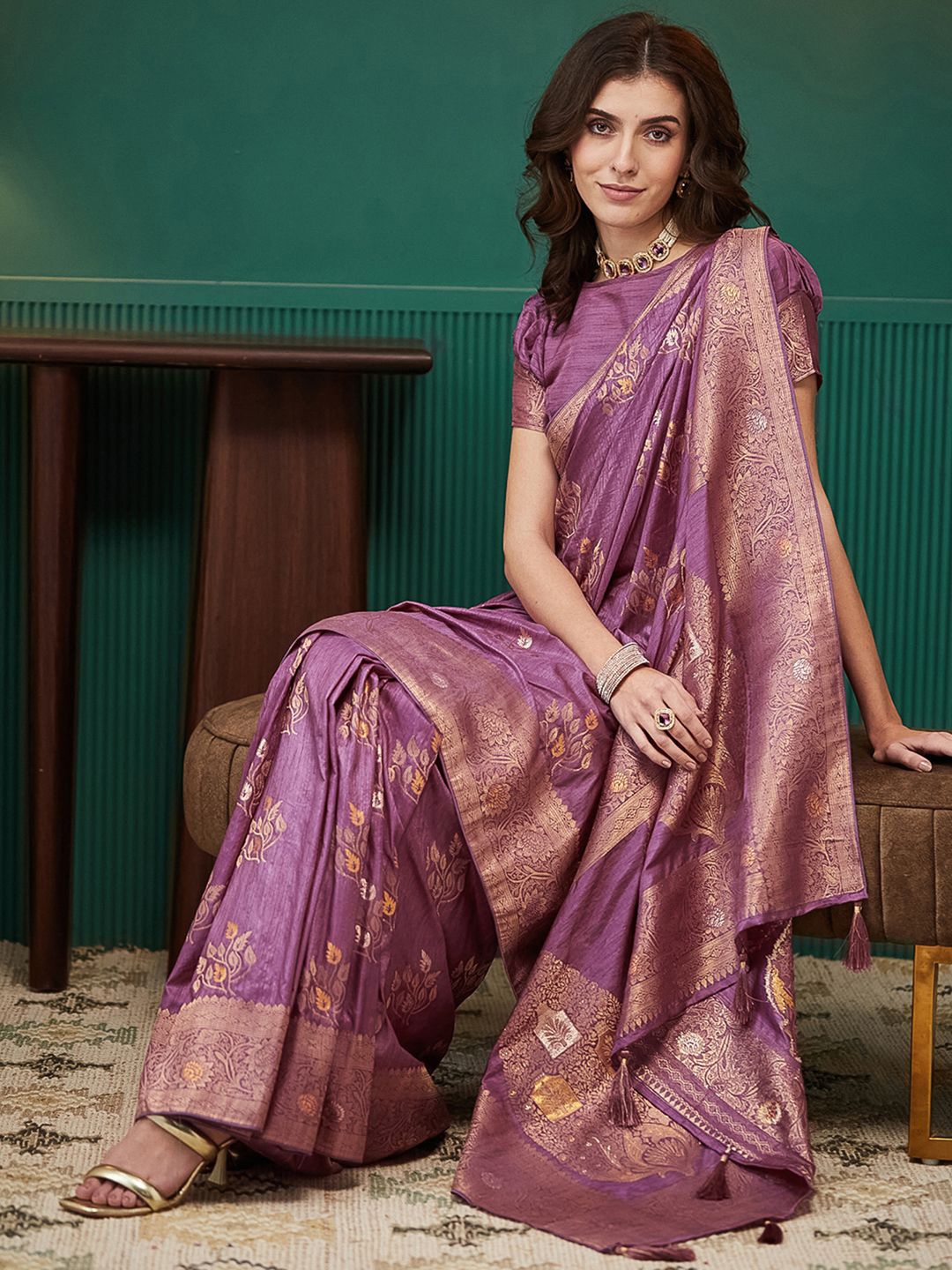 

Satrani Floral Woven Design Zari Pure Silk Banarasi Saree, Pink