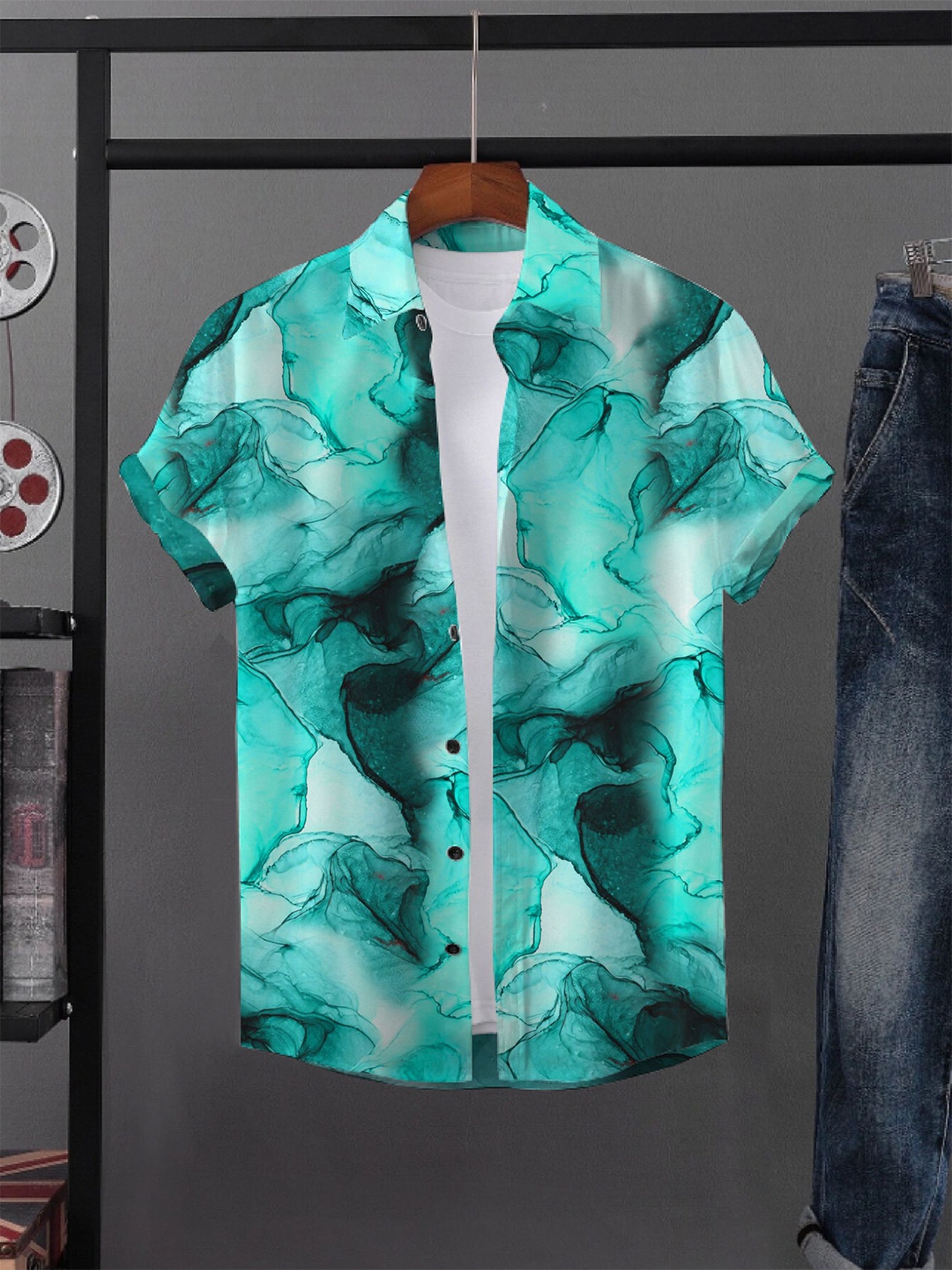 

iCome Men Spread Collar Abstract Printed Cotton Linen Casual Shirt, Green