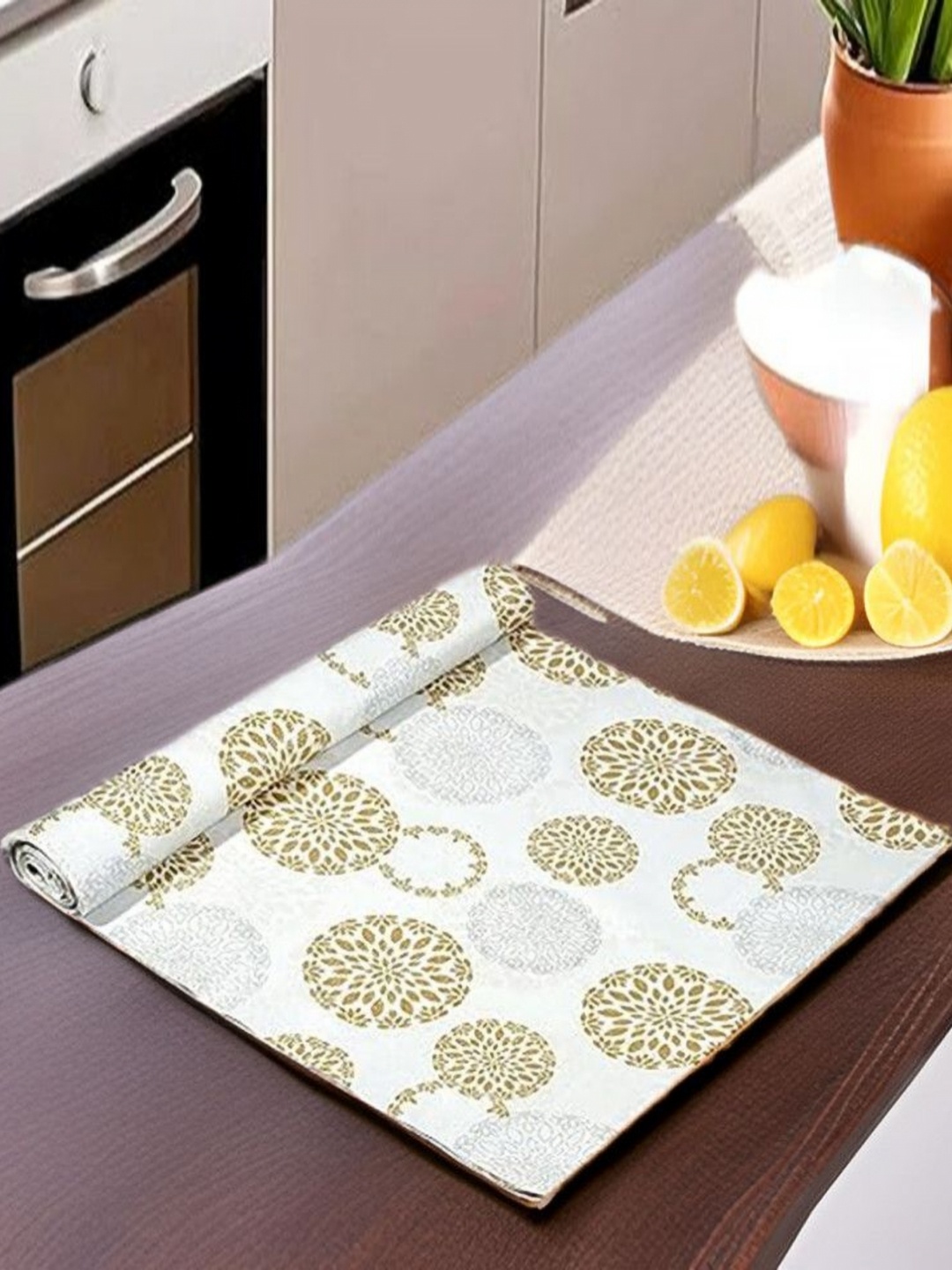 

REVEXO White & Green Printed Water-Resistant Shelf Liner
