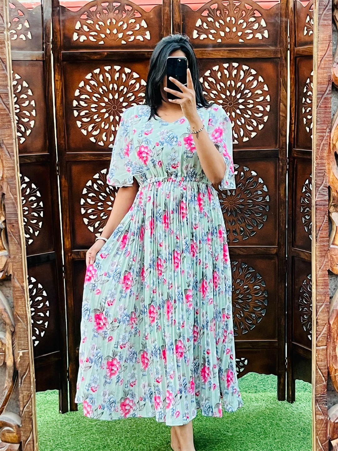 

JKP Collection Floral Print Flared Sleeves Maxi Dress, Green