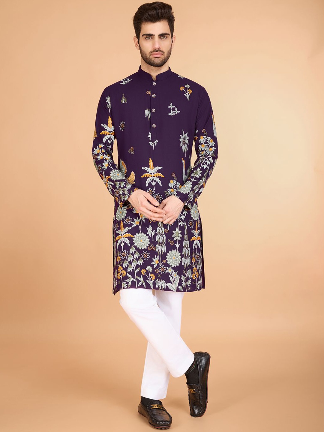 

SHUBHVASTRA Floral Embroidered Mandarin Collar Sequinned Straight Kurta, Purple