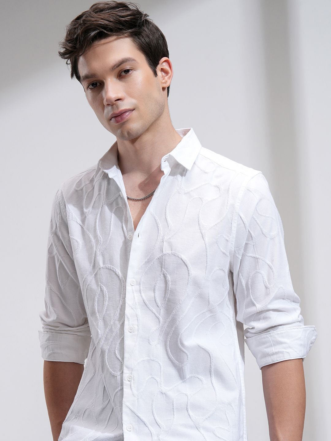 

HIGHLANDER Men Spread Collar Textured Cotton Casual Shirt, White