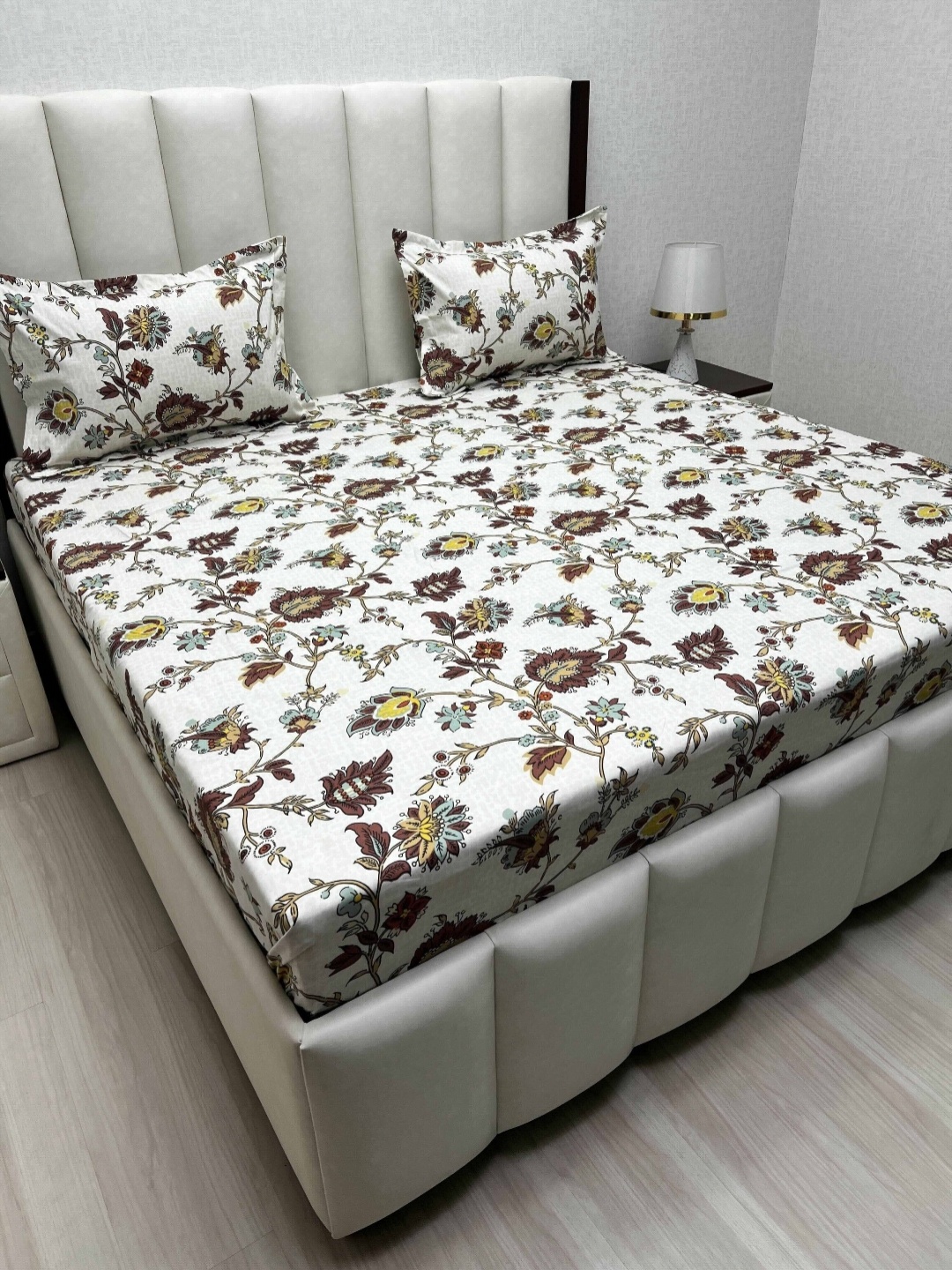 

Pure Decor Amulya White & Brown Printed Microfiber 330 TC Queen Bedsheet Set 2.28m x 2.54m