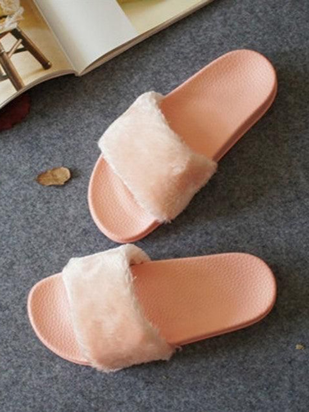 

Alamode By Akanksha Women Pink Luxury Furry Slip Ons