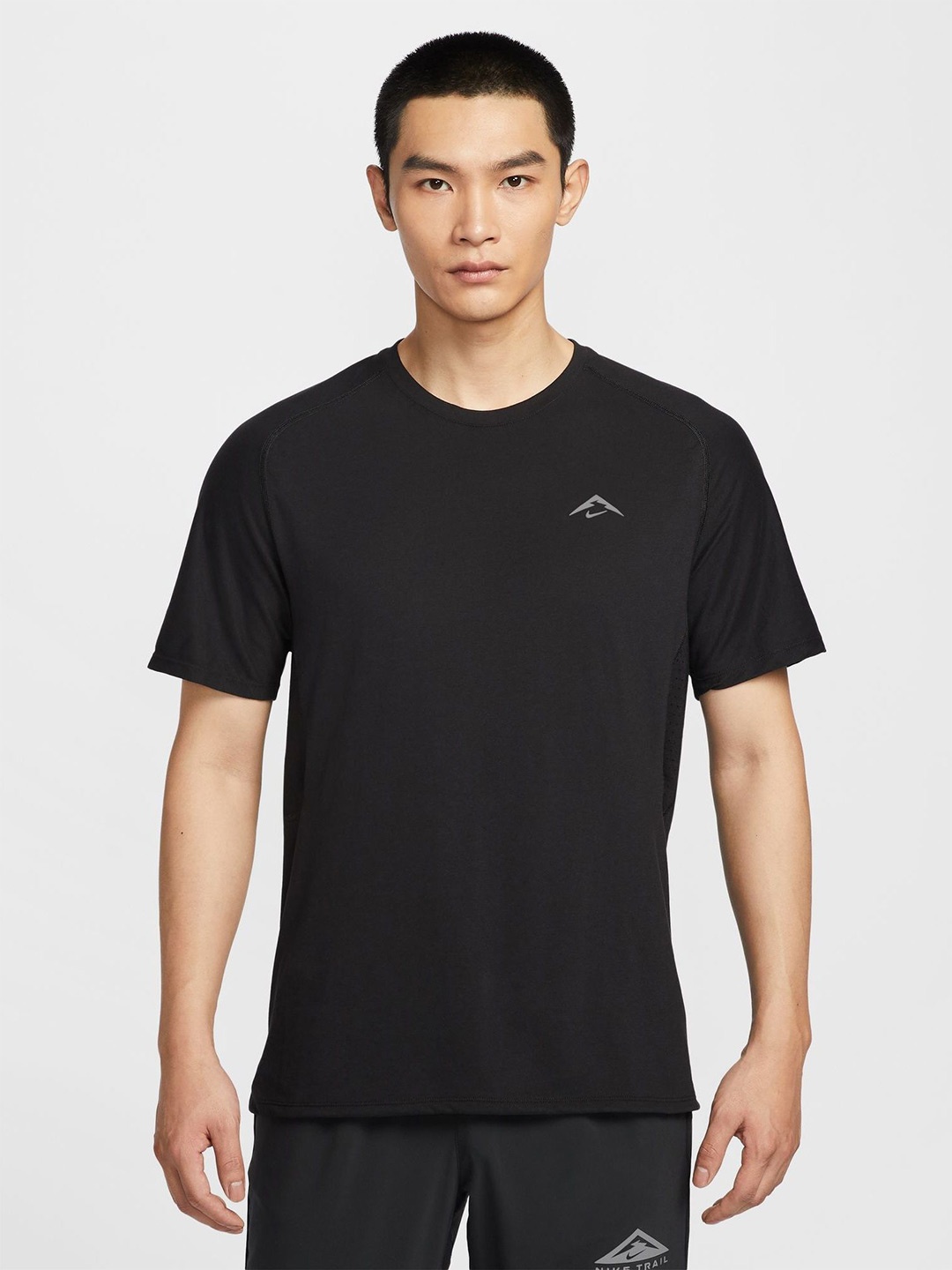 

Nike Trail Solar Chase Men's Dri-FIT ADV Short-Sleeve Running Top, Black