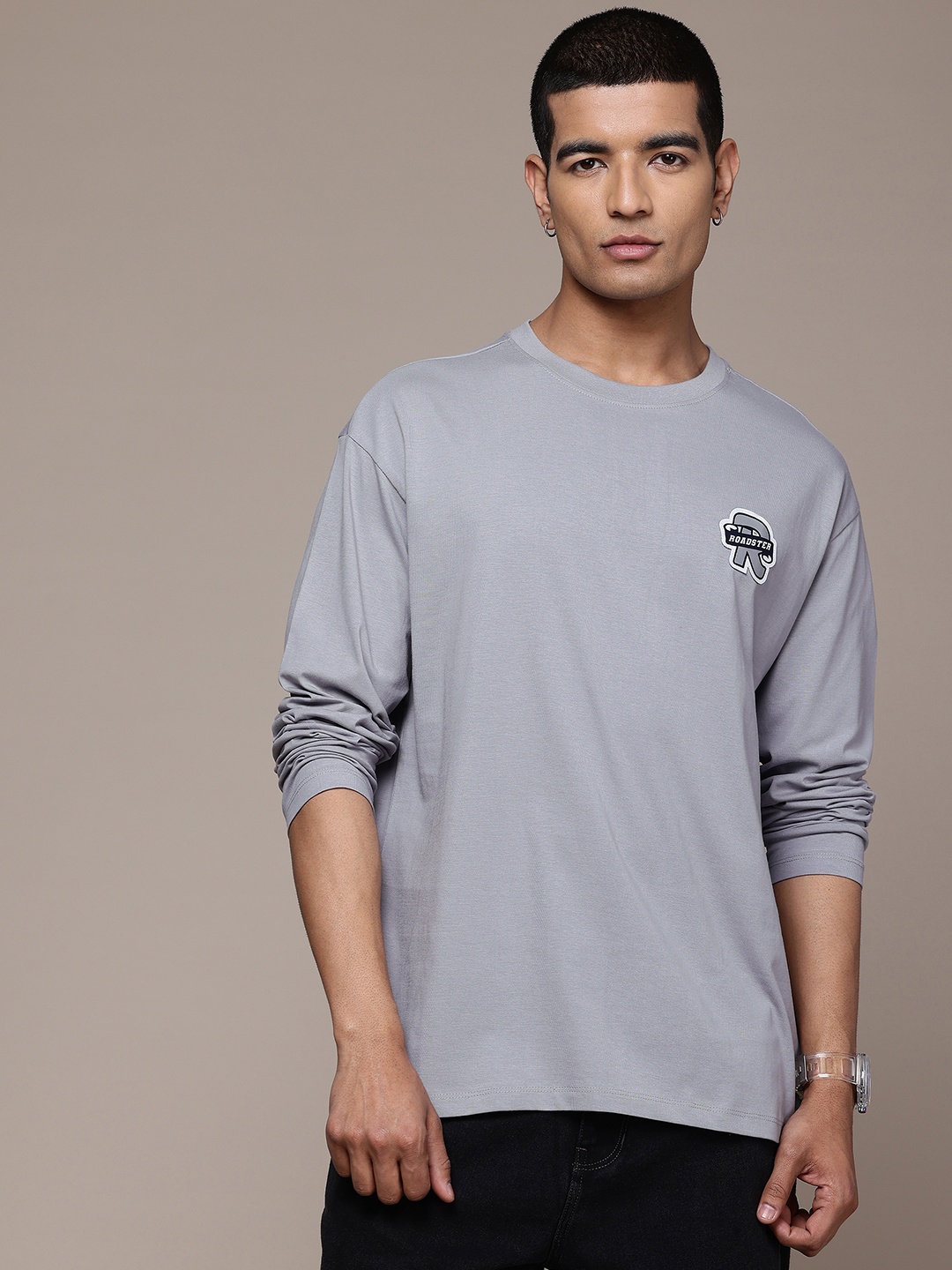 

The Roadster Lifestyle Co. Men Pure Cotton Relaxed Fit T-shirt, Grey