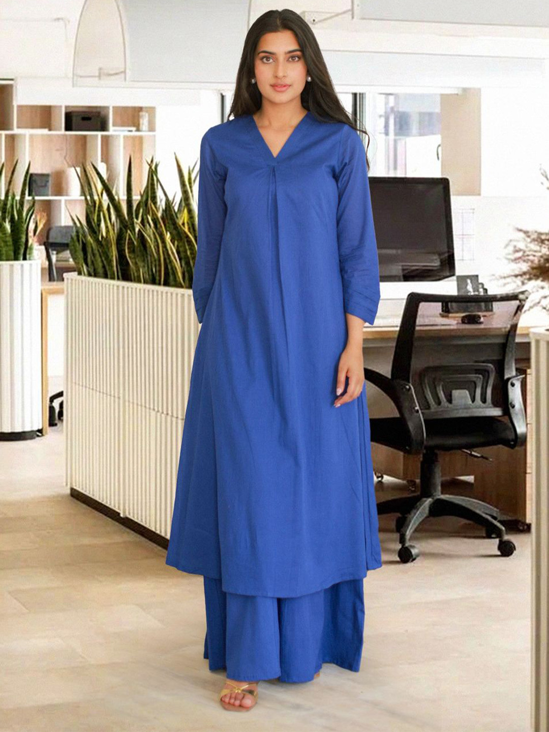 

Ambraee V-Neck Pleated A-Line Kurta With Palazzos, Blue
