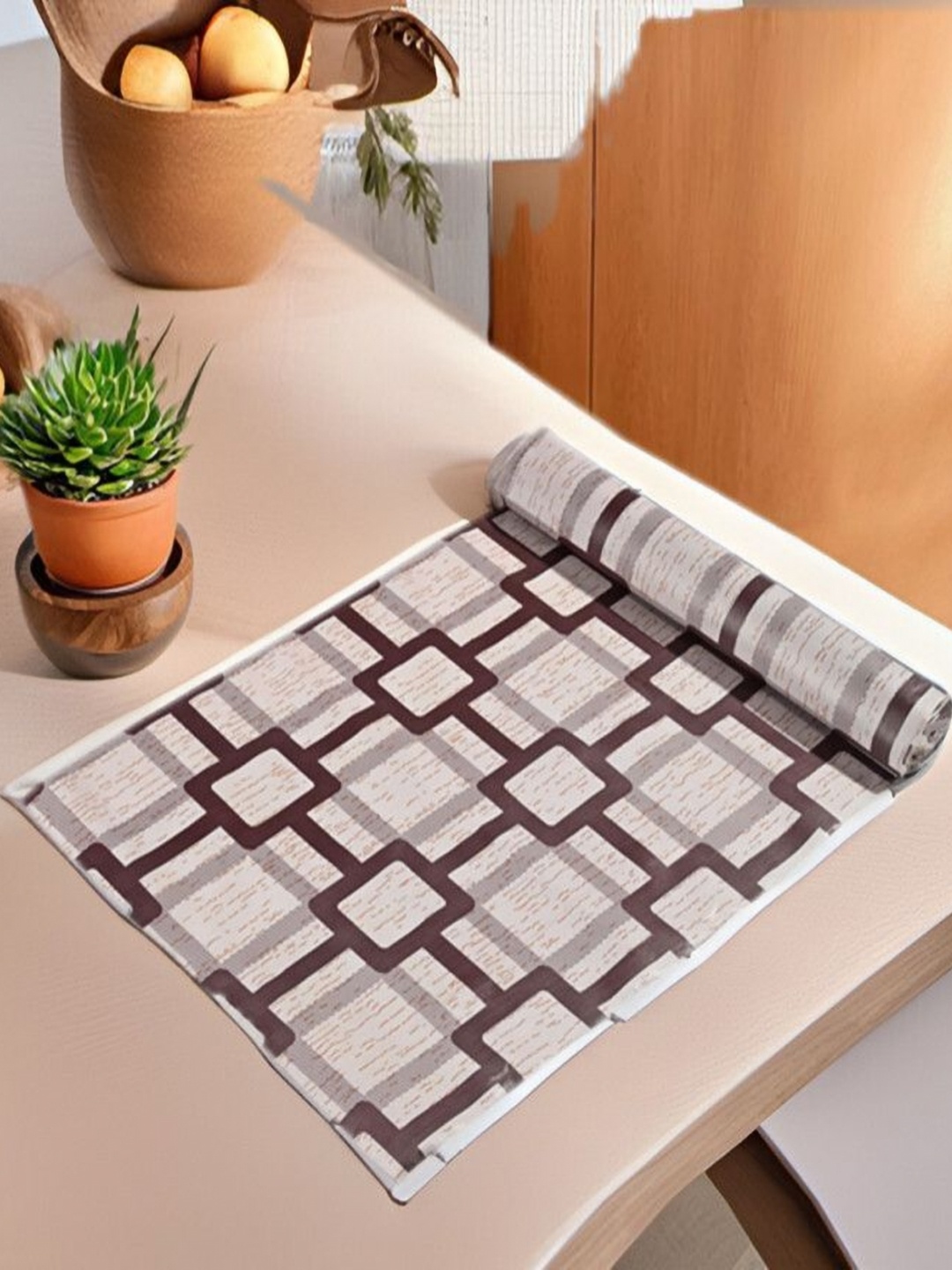 

REVEXO White & Brown Printed Water-Resistant Shelf Liner