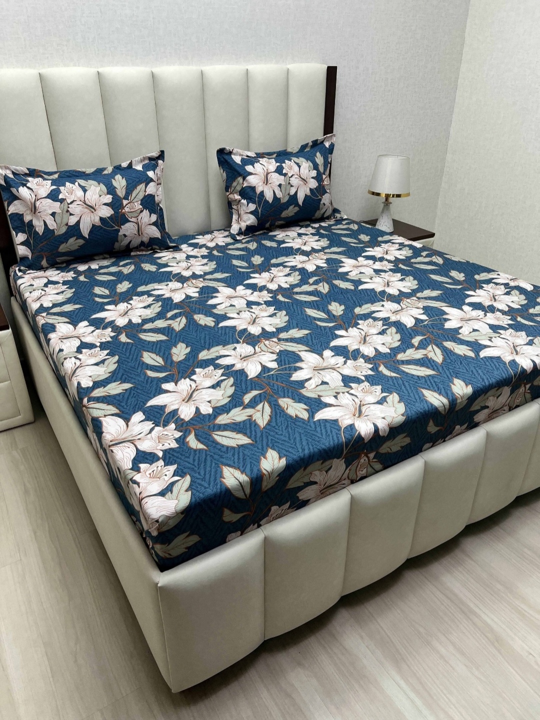 

Pure Decor Amulya Blue & White Printed Microfiber 260 TC Queen Bedsheet Set 2.28m x 2.54m