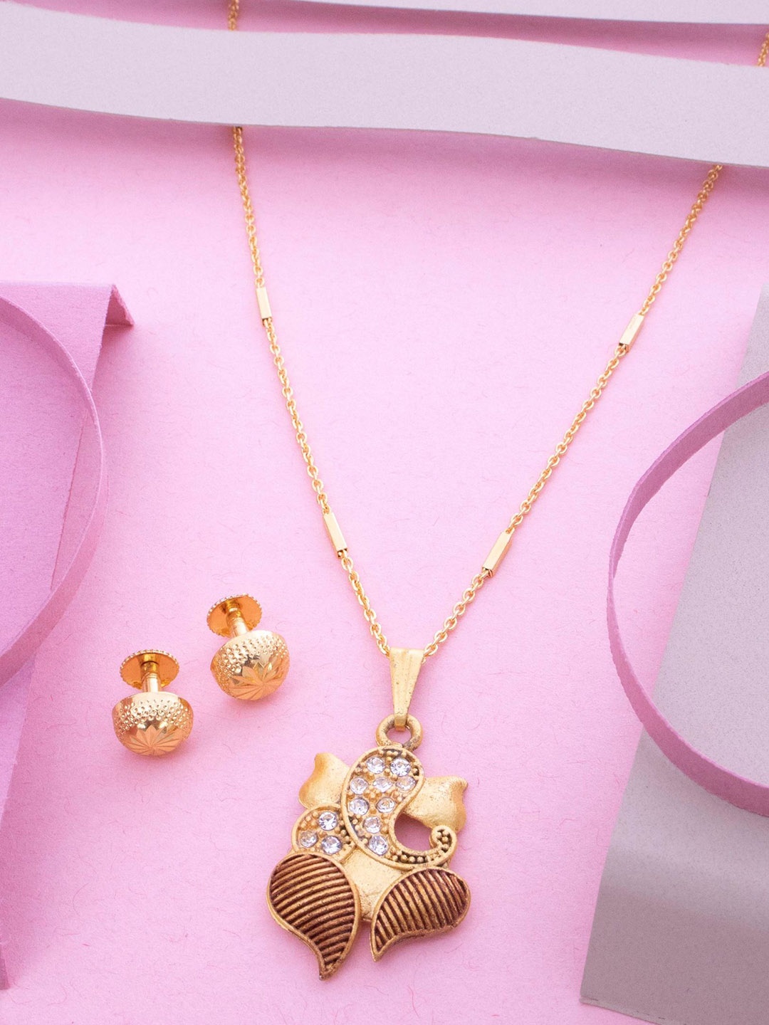 

Ramdev Art Fashion Jwellery Gold-Plated Artificial Stone-Studded Jewellery Set