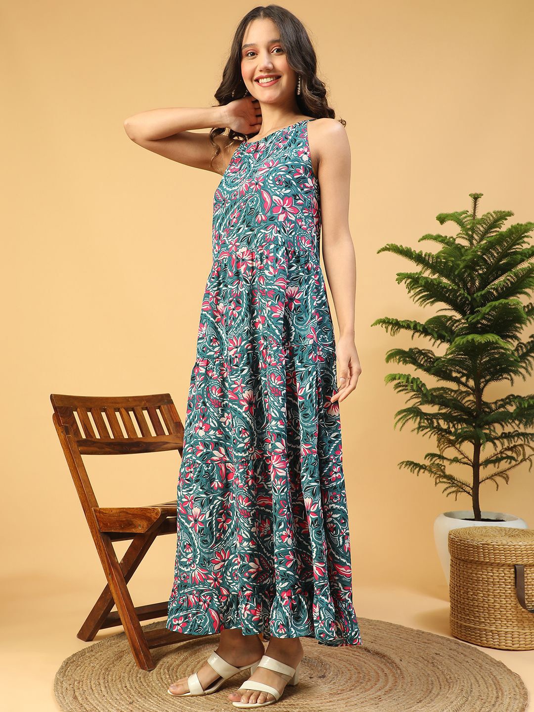 

Oxolloxo Women Floral Print Round Neck Shoulder Strap Long Flare Maxi Dress, Multi