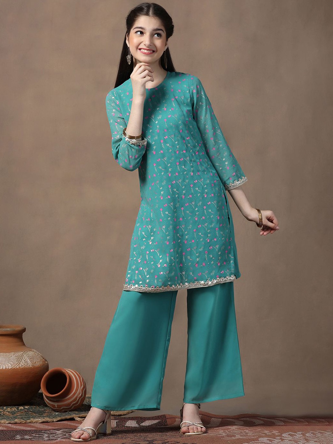 

Sangria Girls Green Floral Printed Round Neck Georgette Straight Kurta With Palazzo