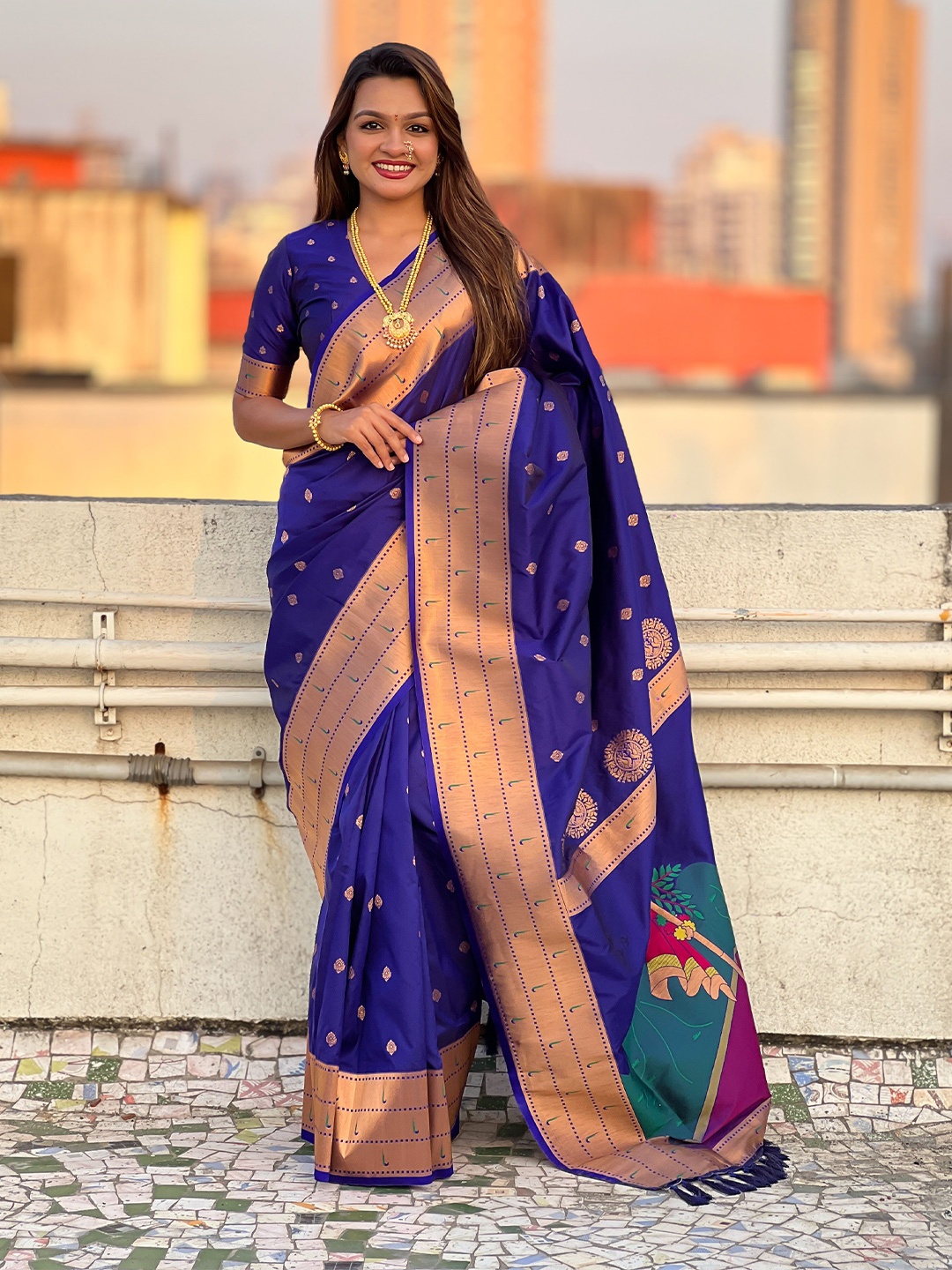 

Vintro Ethnic Motifs Zari Pure Silk Paithani Saree, Blue