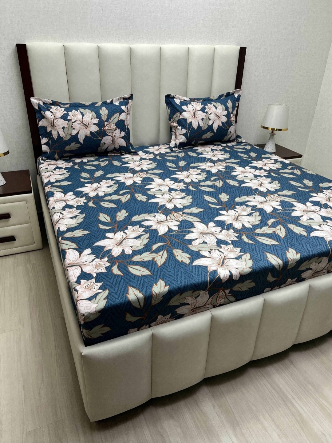 

Pure Decor Amulya Blue Floral Printed Microfiber 210 TC Queen Bedsheet Set 2.54 x 2.28 m