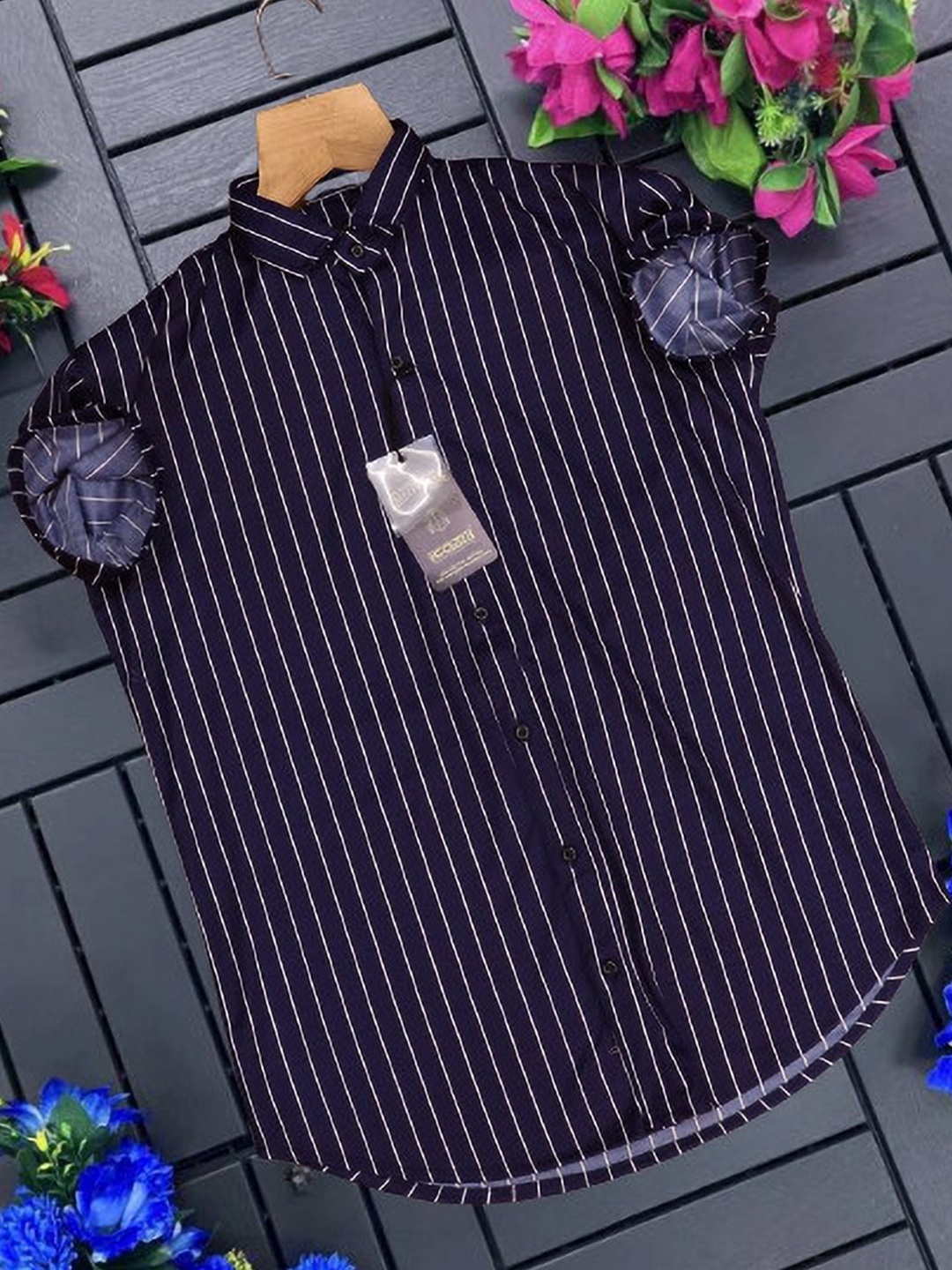 

iCome Men Spread Collar Vertical Striped Casual Shirt, Navy blue