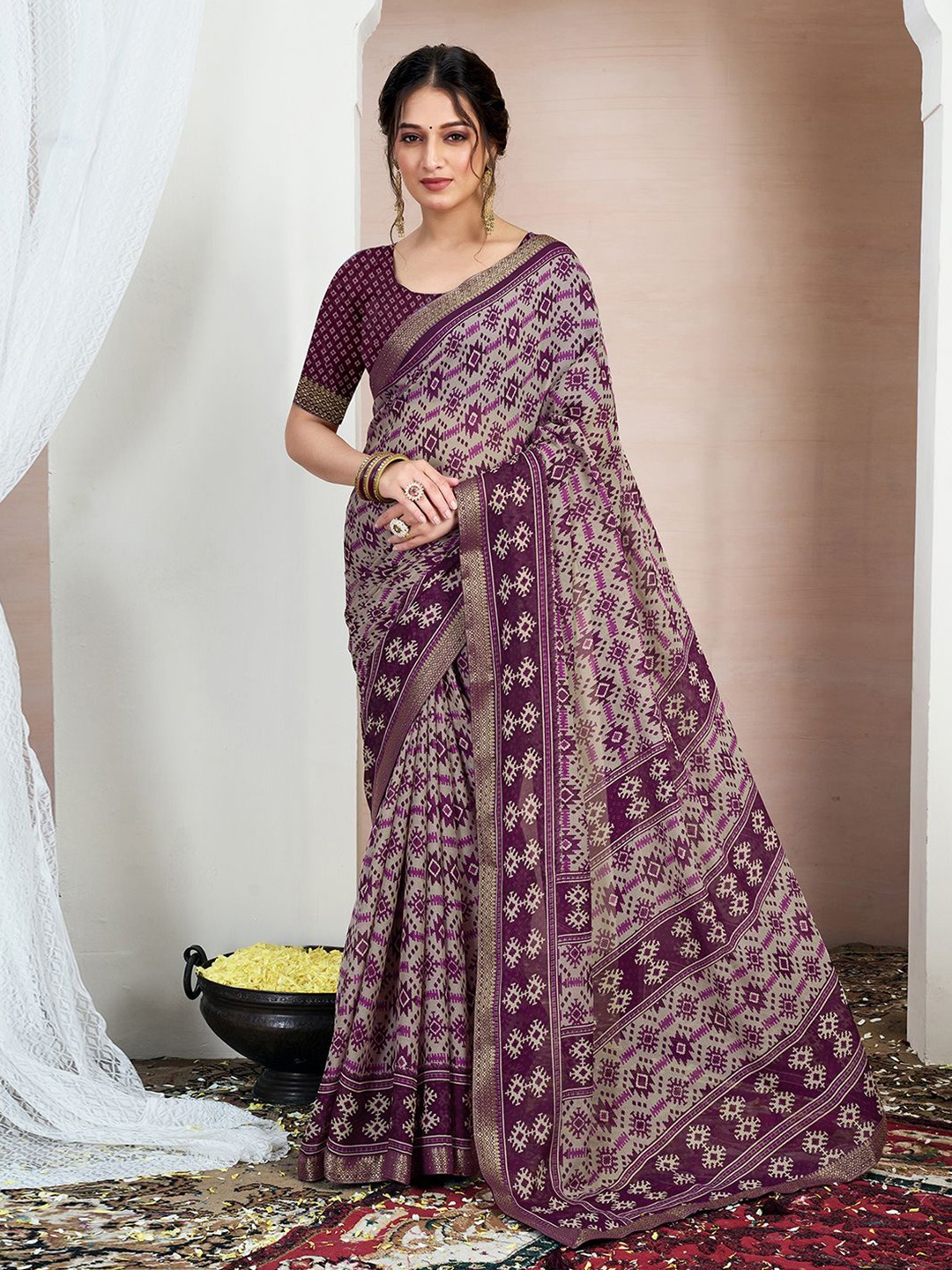 

KALINI Printed Pure Chiffon Ikat Saree, Purple