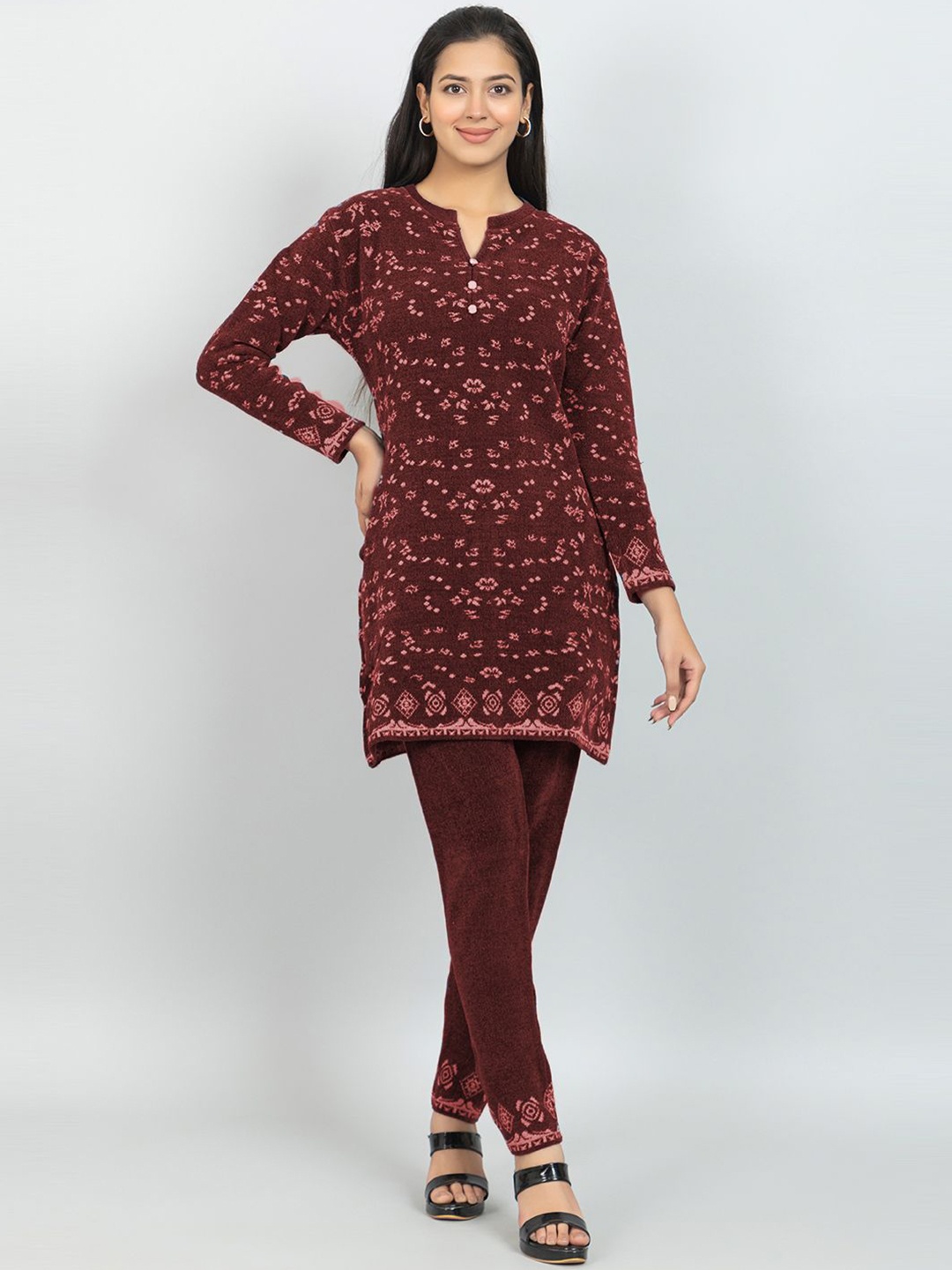 

Wool's Kart Printed Mandarin Collar Tunic With Trouser, Maroon