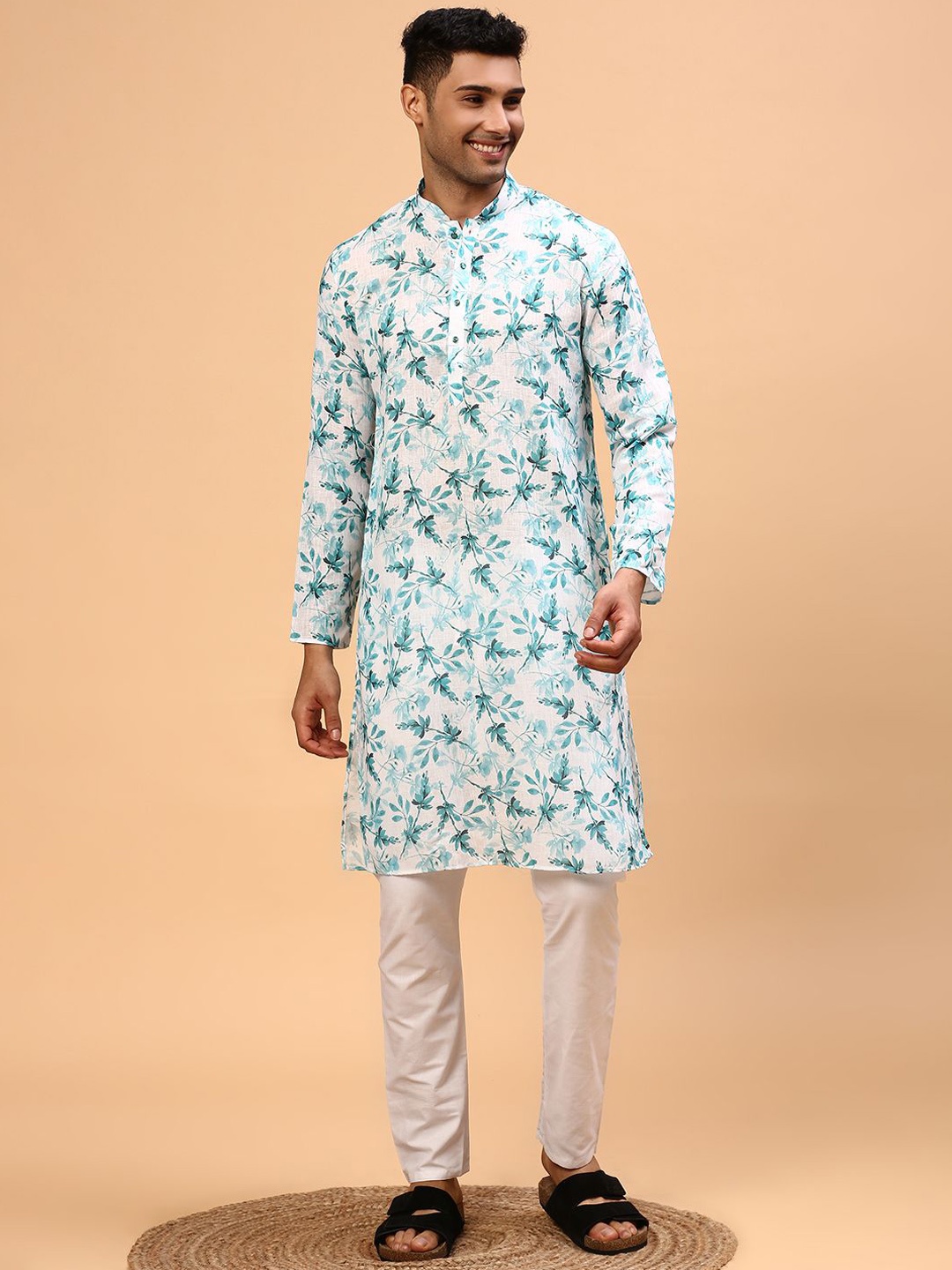 

CS EL Men Floral Printed Pure Cotton Mandarin Collar Straight Kurta, White