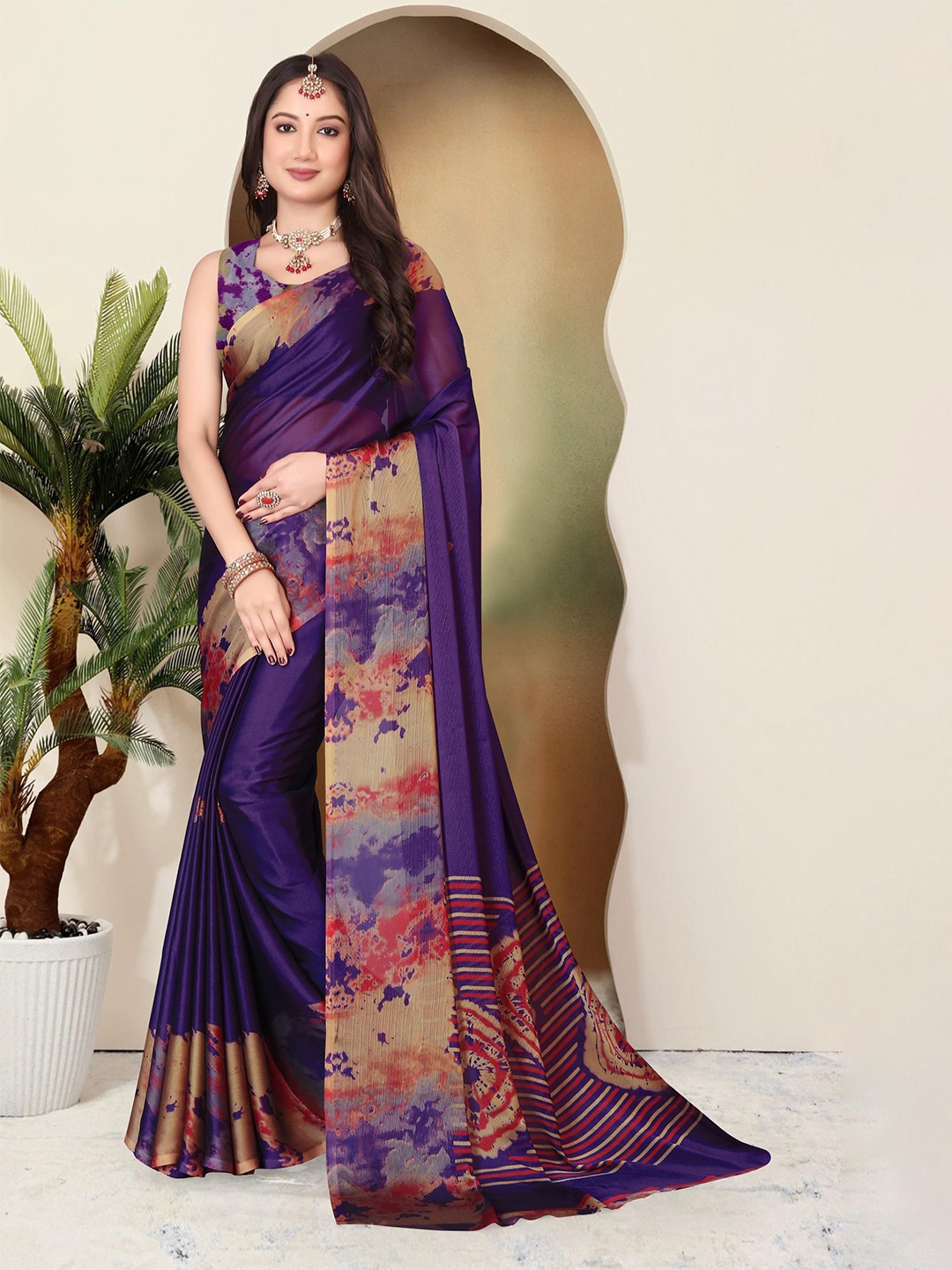 

SUPERLAXMI Floral Printed Pure Chiffon Saree, Navy blue