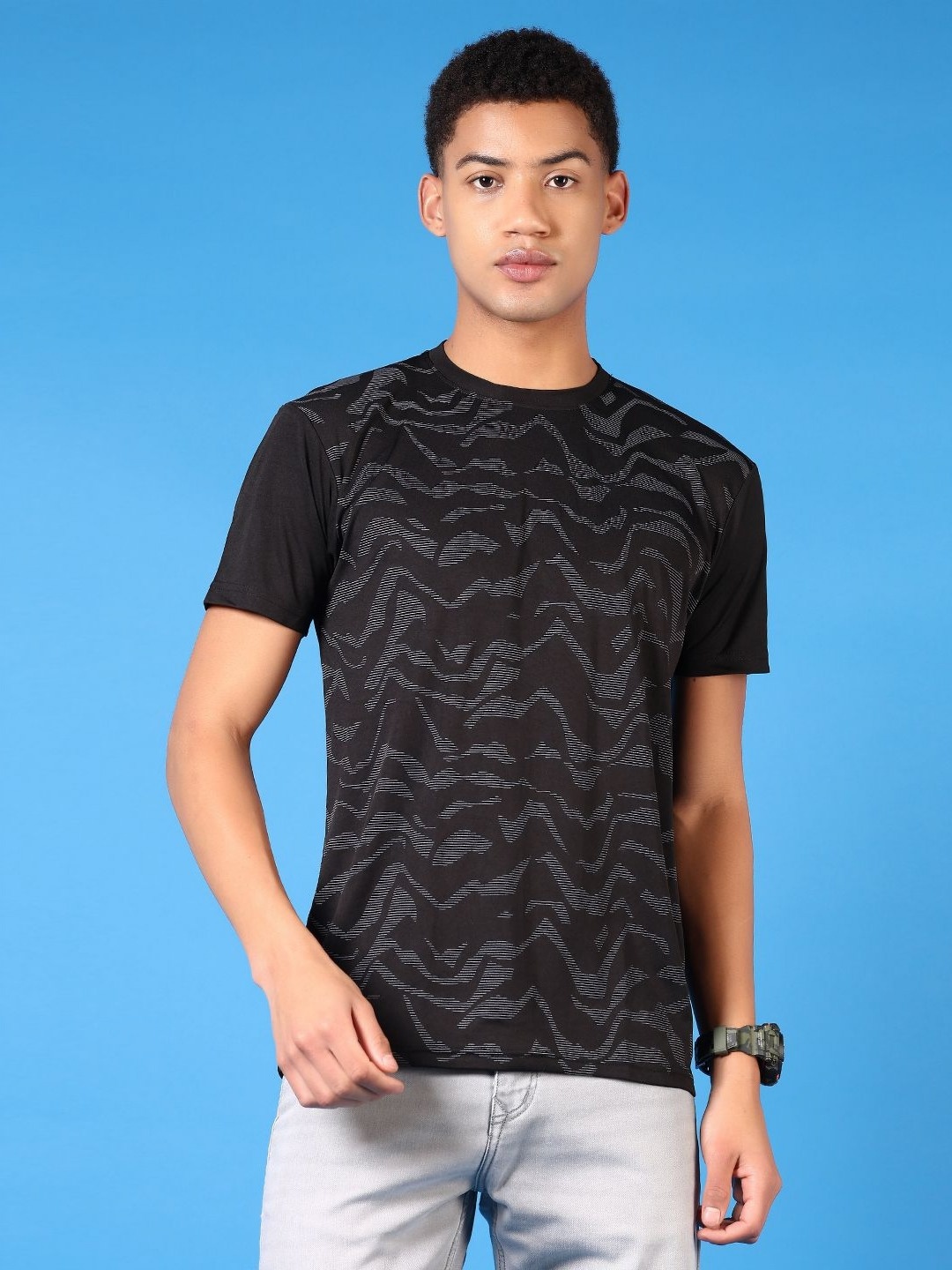 

V-Mart Men Abstract Printed Round Neck T-shirt, Black