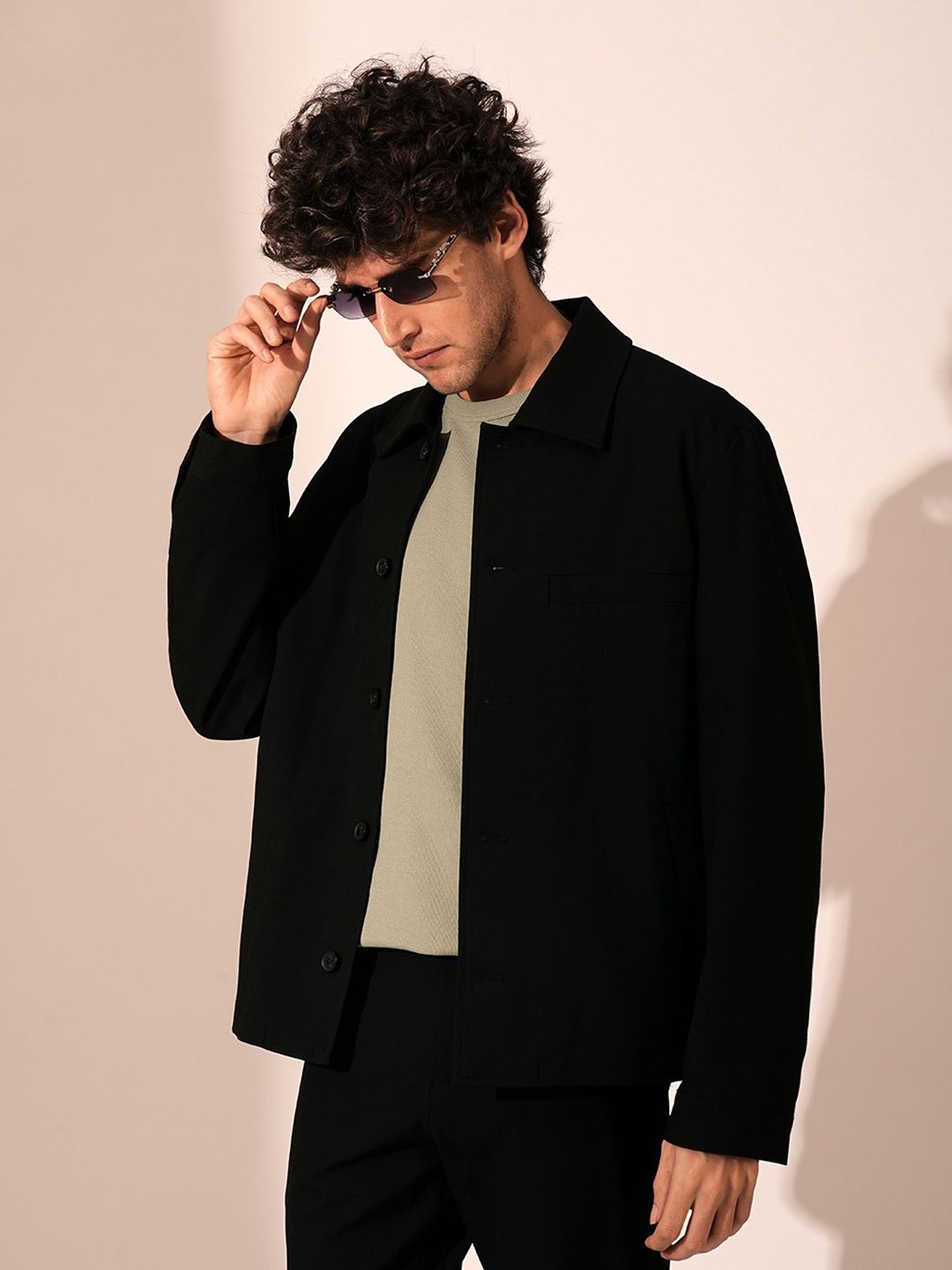 

SELECTED Men Spread Collar Solid Casual Shirt, Black