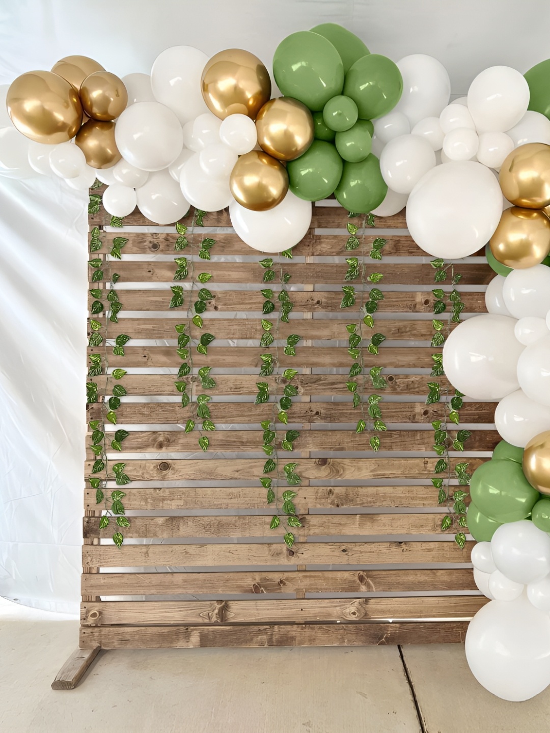 

Special You 49 Pcs Green & White Birthday Decorations