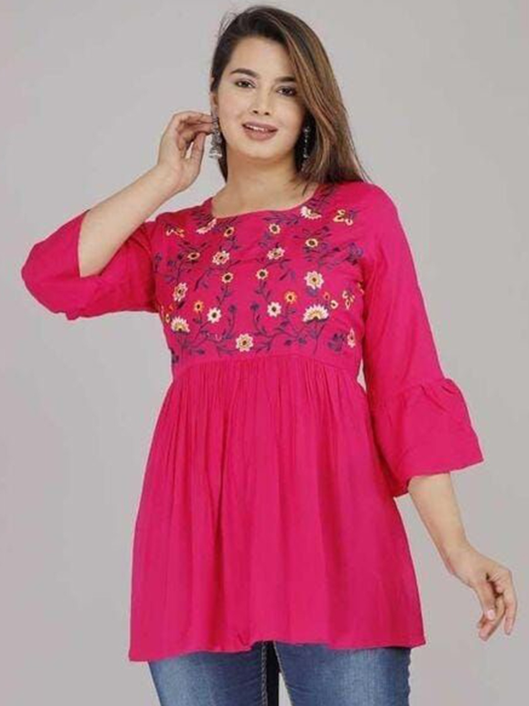 

AAFAMI Women Floral Printed Bell Sleeves Cotton Longline Empire Top, Pink