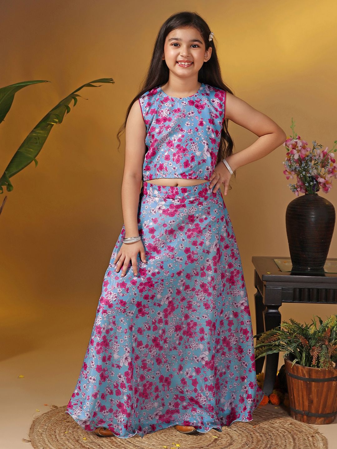 

Sangria Printed Lehenga With Choli, Grey