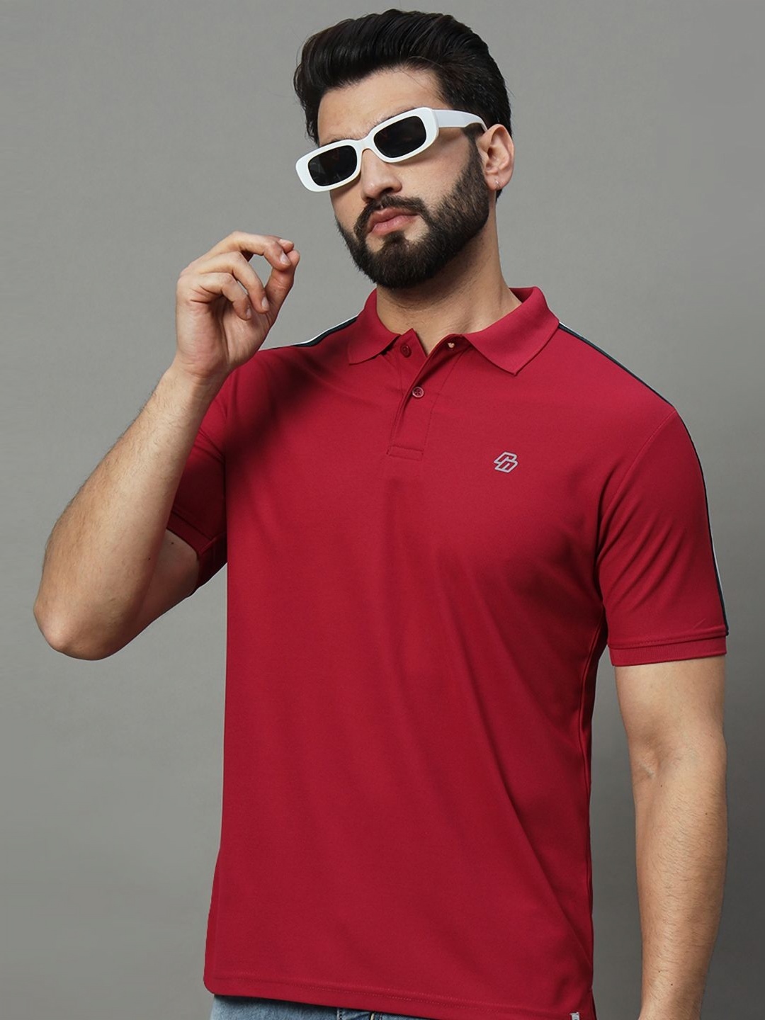 

RENUOVO Men Polo Collar Raw Edge T-shirt, Maroon