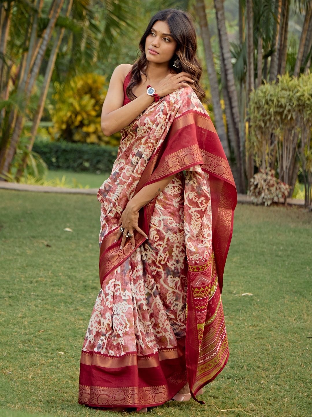 

CHUDIYA Zari Pure Silk Saree, Maroon