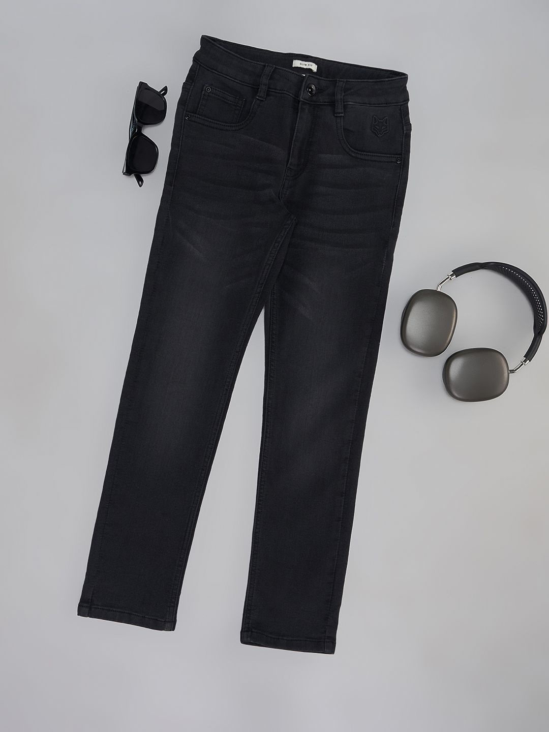 

Pantaloons Junior Boys Slim Fit Light Fade Stretchable Jeans, Black