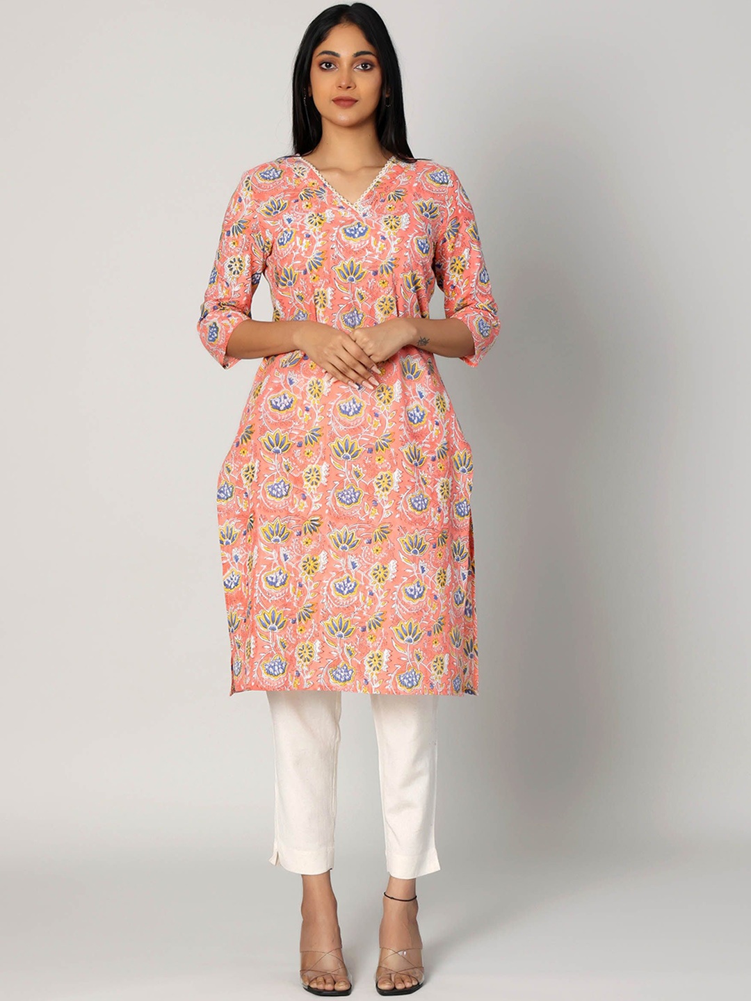 

Hassu's Floral Printed V-Neck Pure Cotton Straight Kurta, Pink