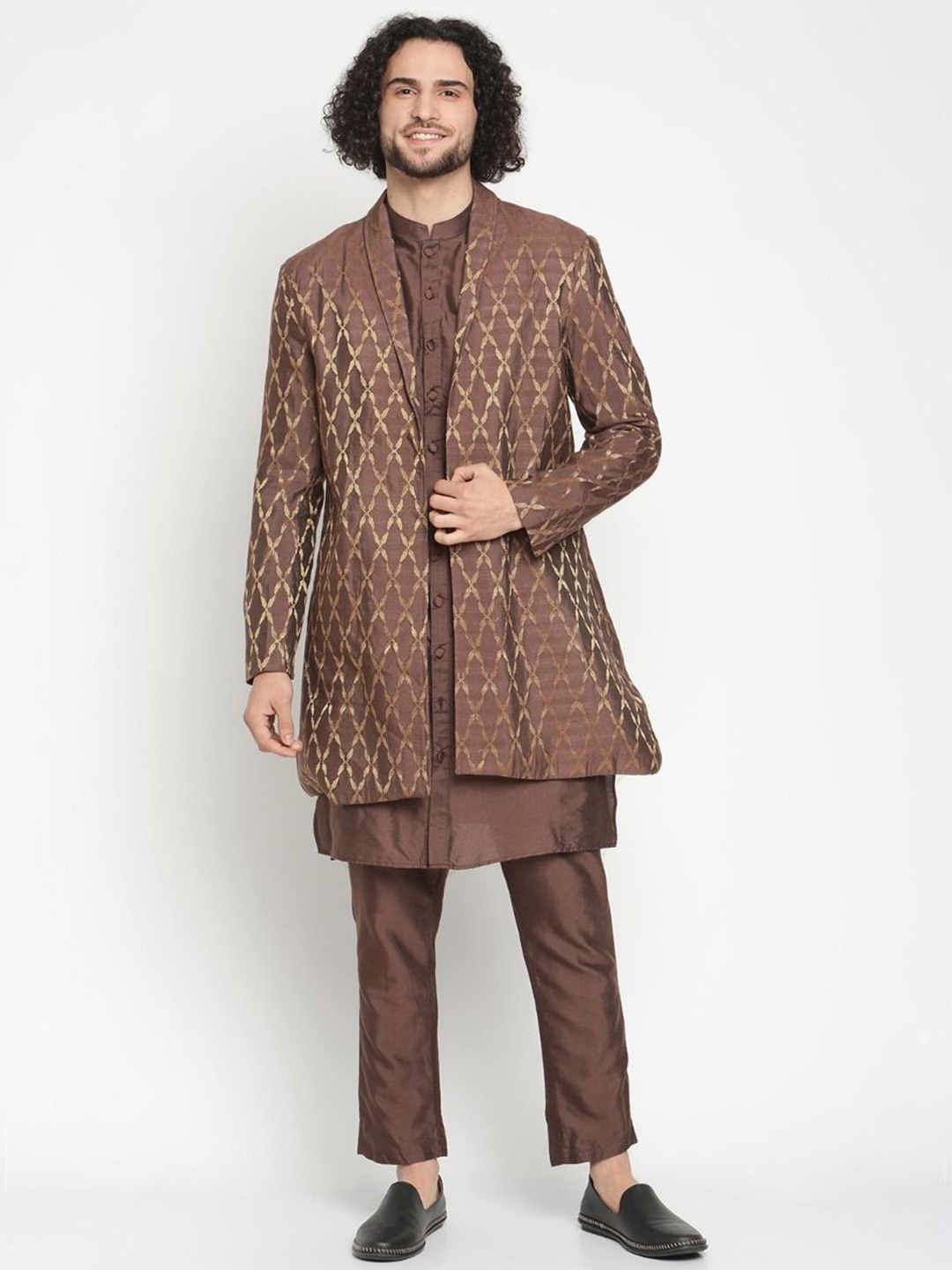 

Abhishti Button Down Cotton Kurta With Zari Work Jacket, Brown