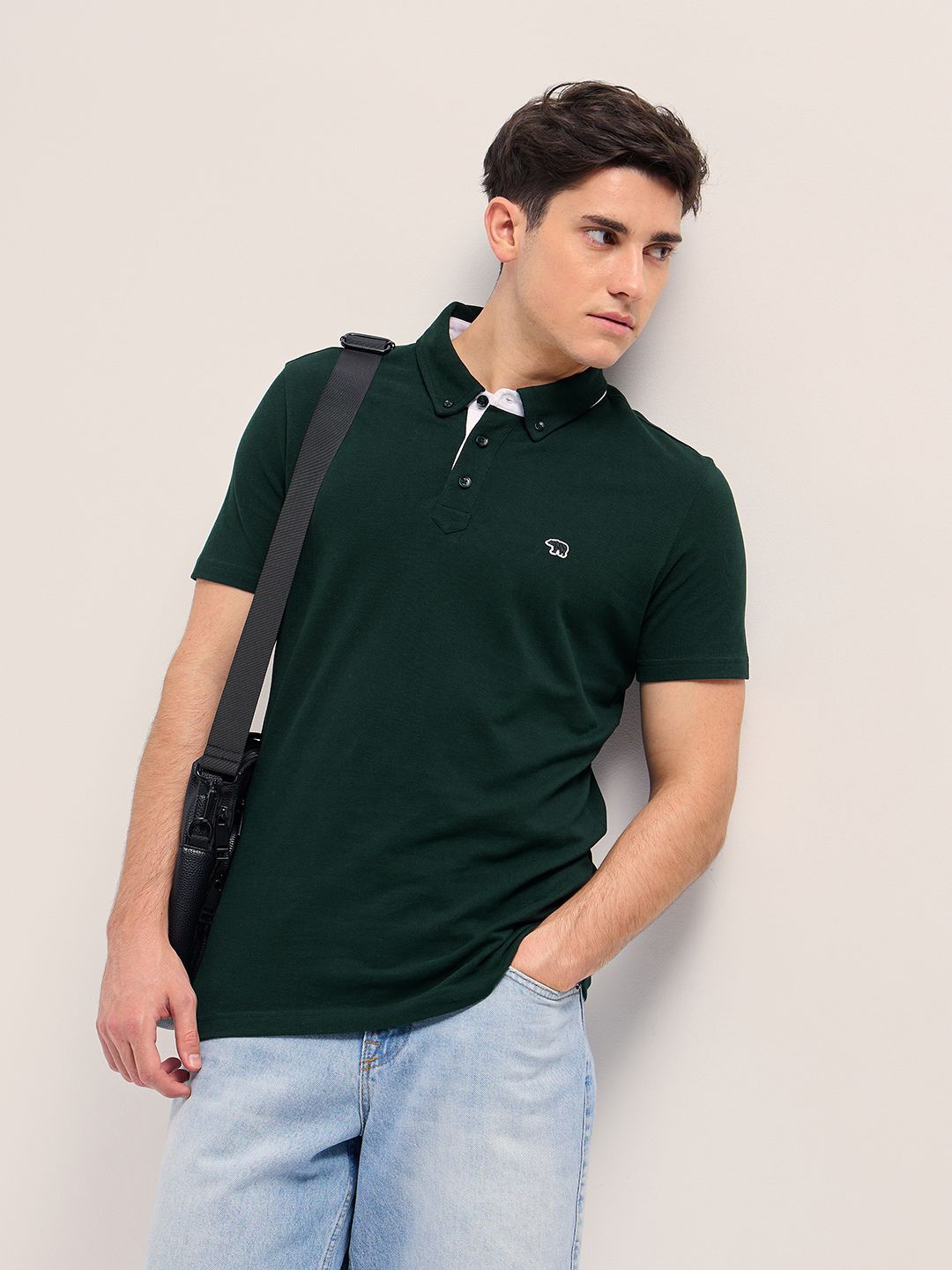 

THE BEAR HOUSE Men Solid Polo Collar Cotton T-shirt, Green