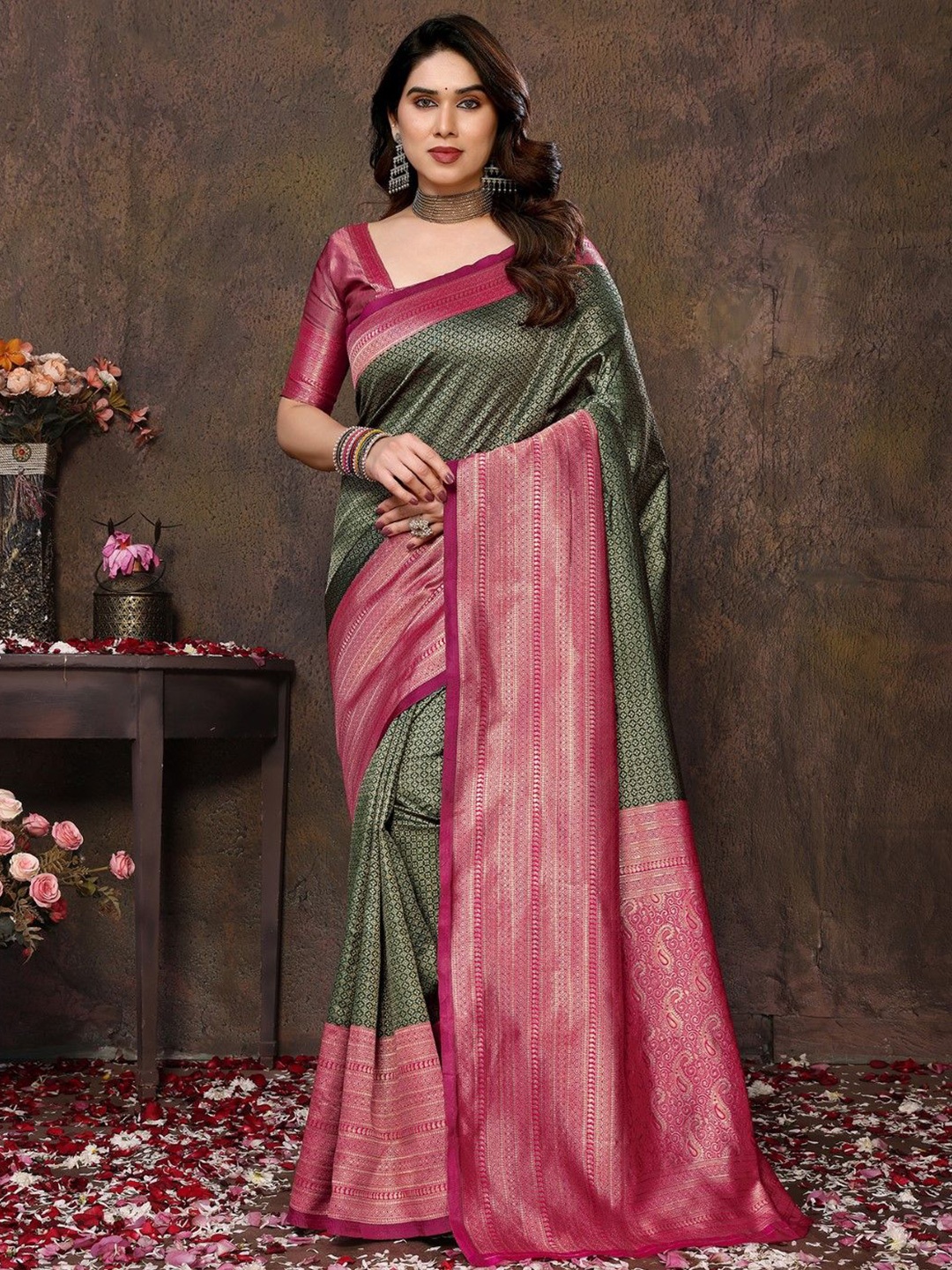 

KALINI Woven Design Zari Silk Blend kanjeevaram Saree, Green