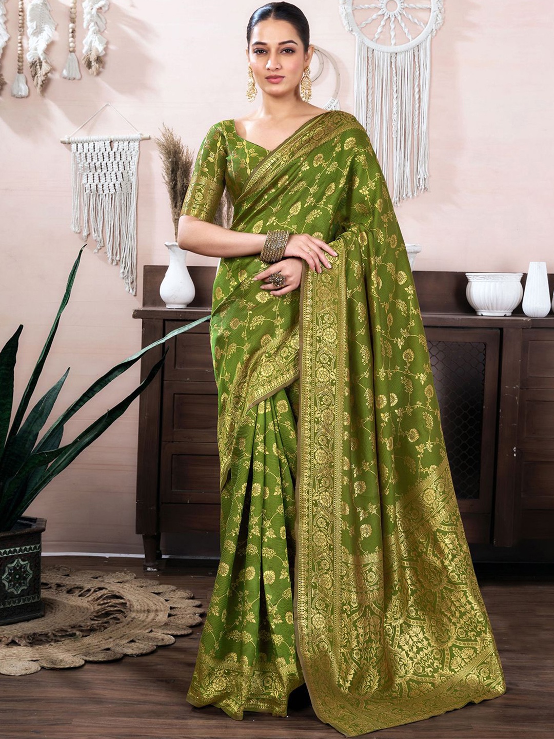 

KALINI Ethnic Motifs Woven Design Zari Banarasi Saree, Green