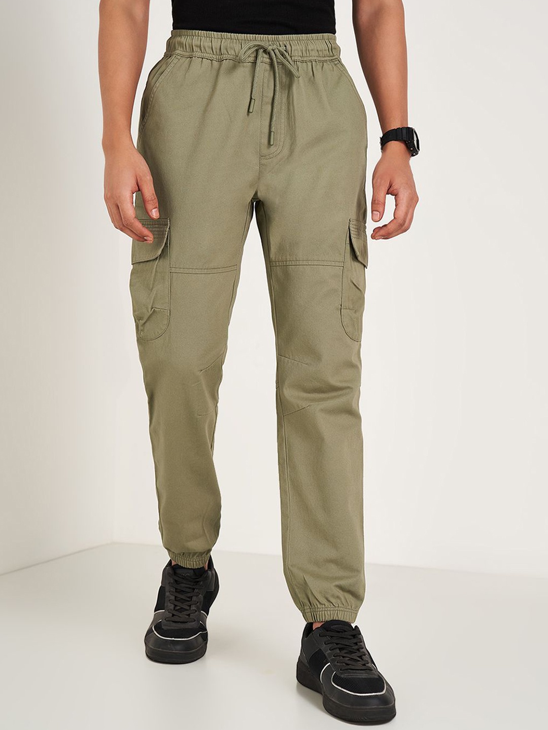 

People Men Regular Fit Cargos Trousers, Olive