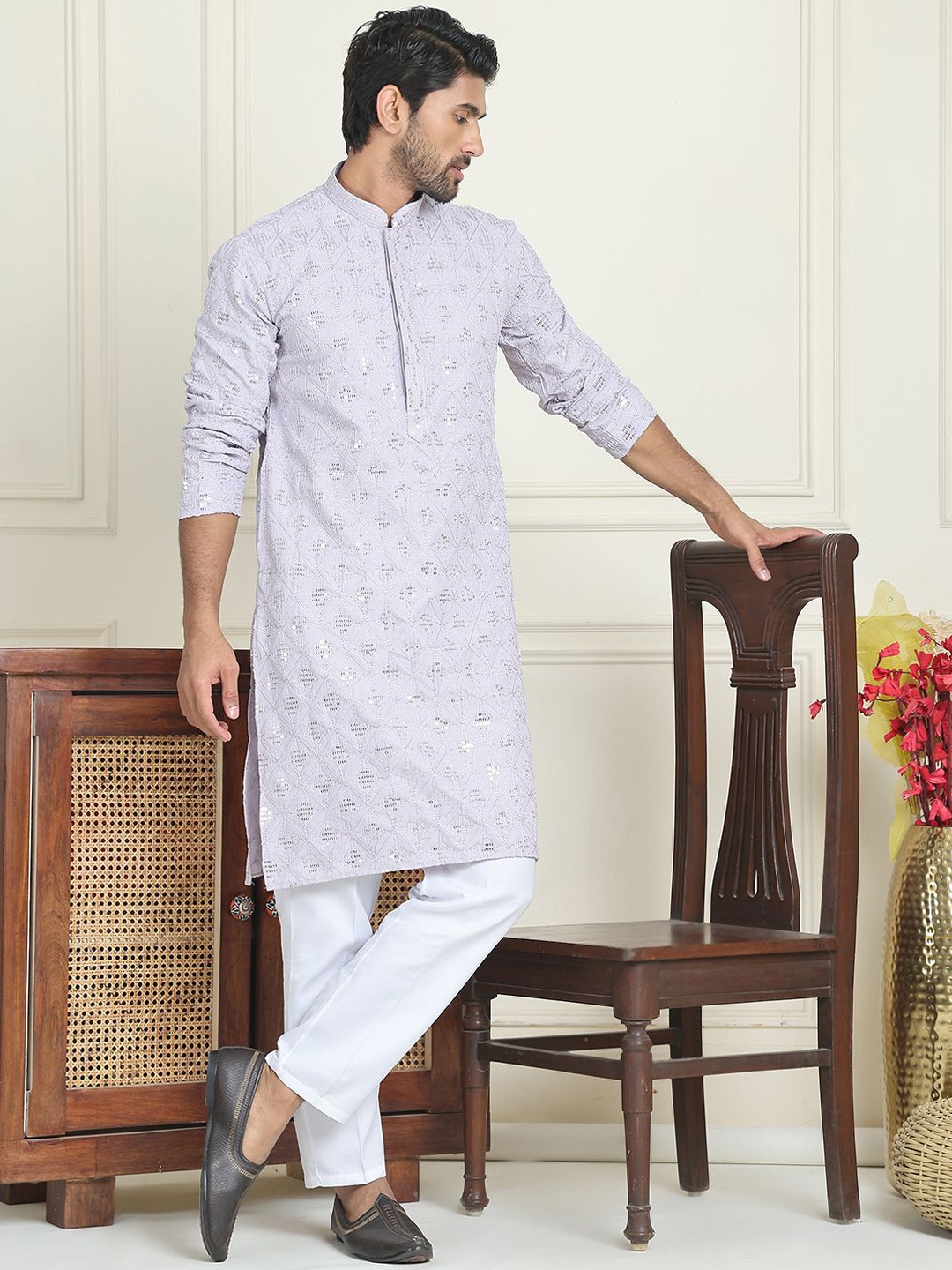 

Anouk Purple Geometric Embroidered Mandarin Collar Sequinned Kurta With Pyjamas