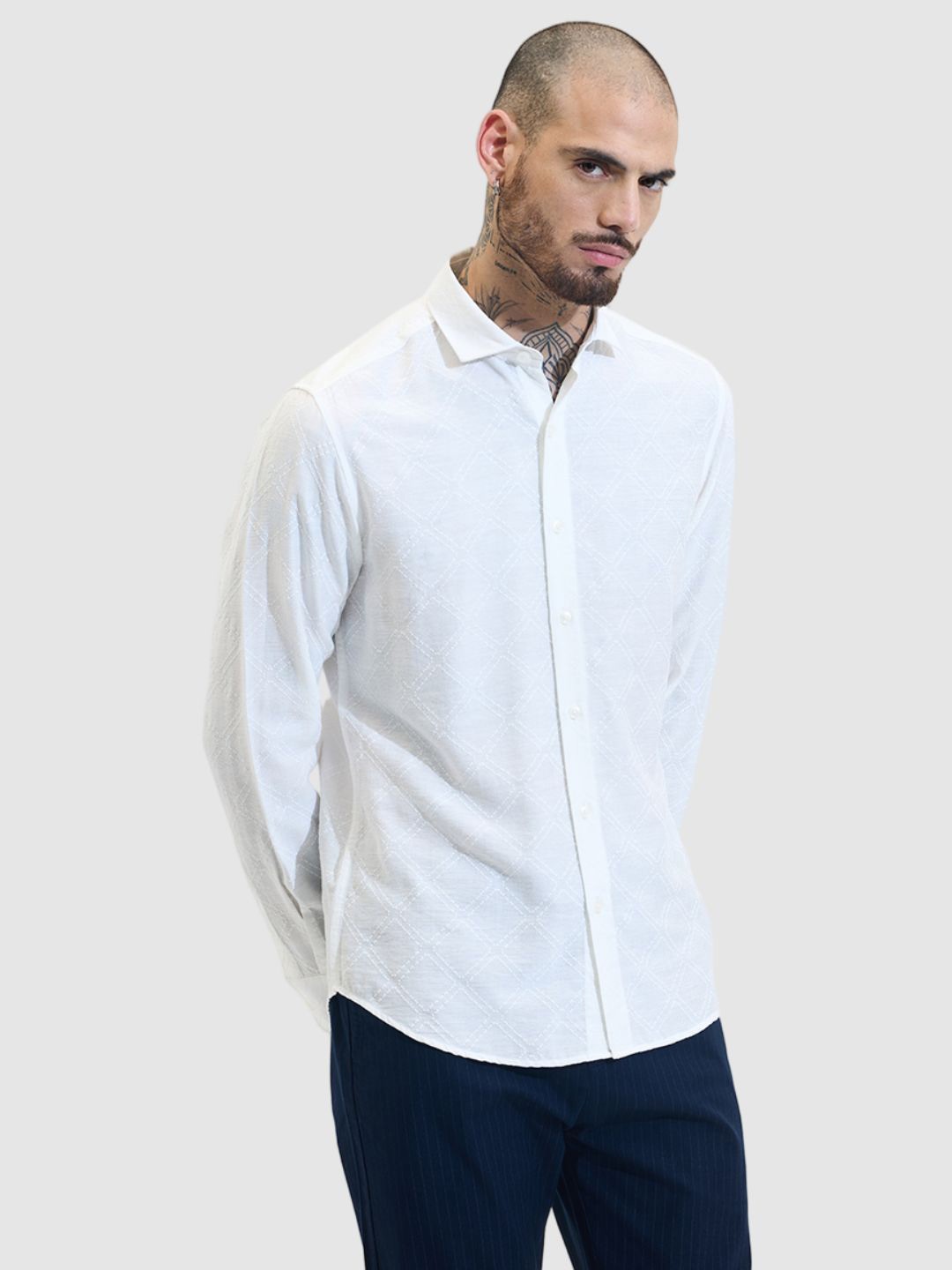 

Snitch Men Smart Slim Fit Spread Collar Geometric Printed Casual Shirt, Off white