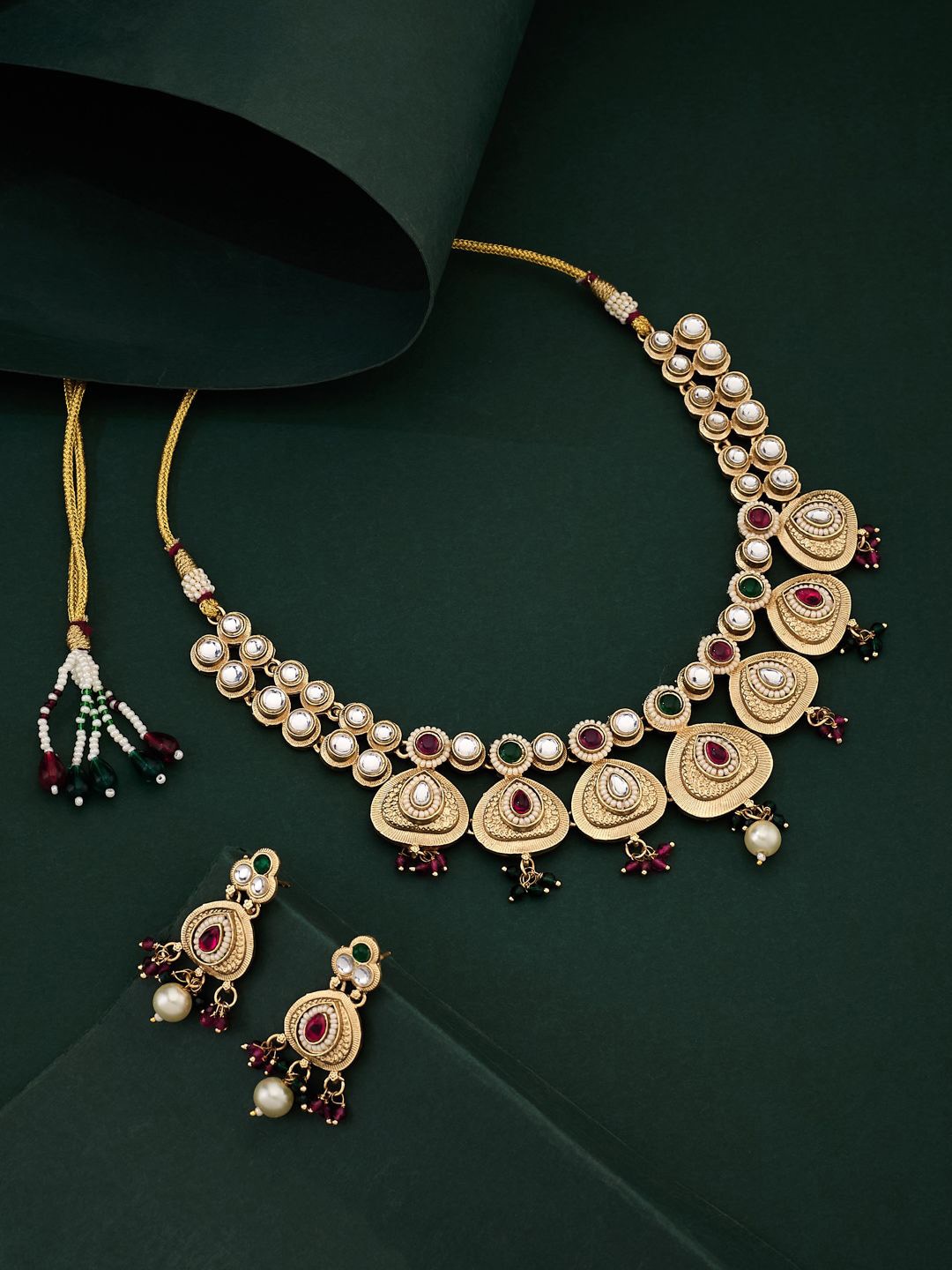 

ATIBELLE Gold-Plated Kundan Studded & Beaded Jewellery Set
