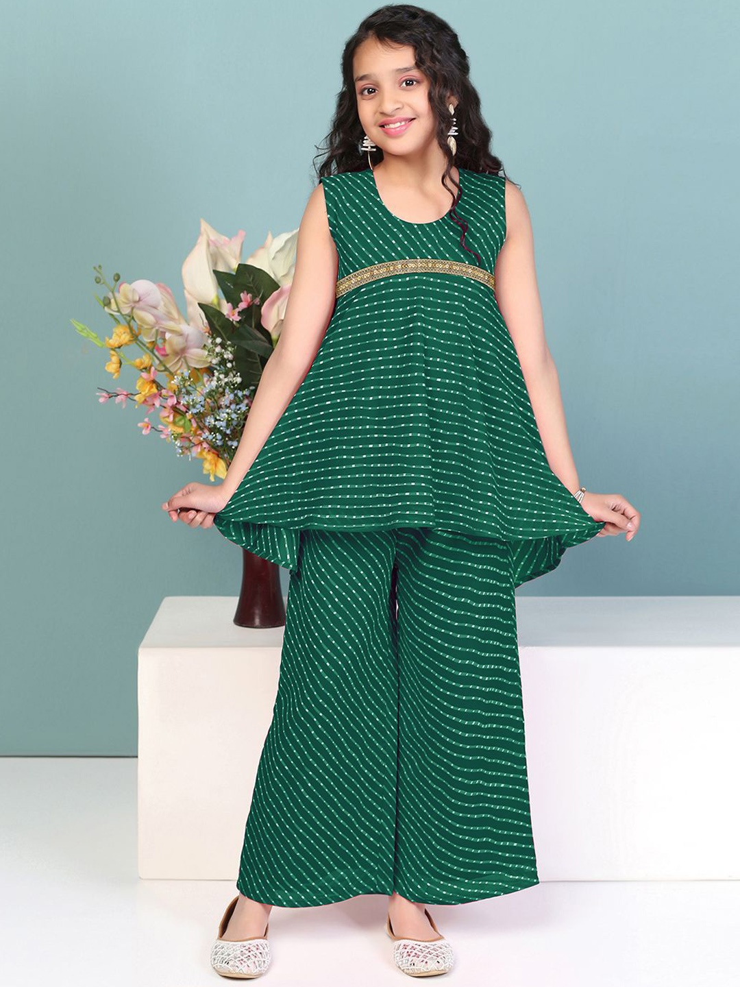 

Sangria Girls Green Leheriya Printed Round Neck Georgette A-Line Kurti With Palazzo