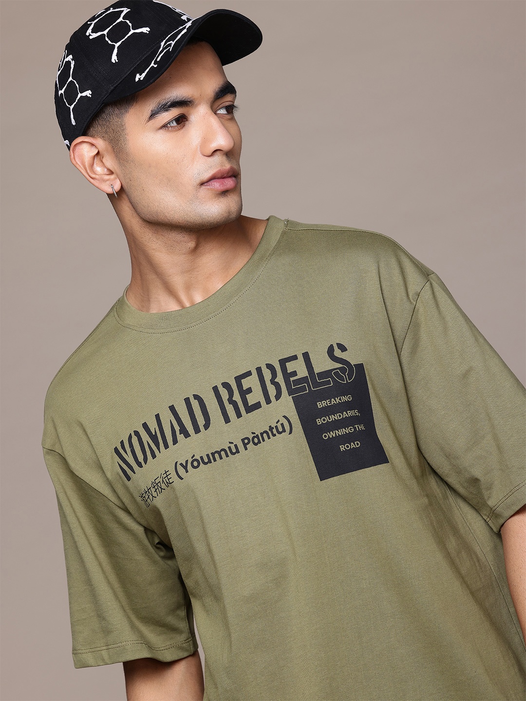 

The Roadster Lifestyle Co. Men Printed Pure Cotton Relaxed Fit T-shirt, Olive