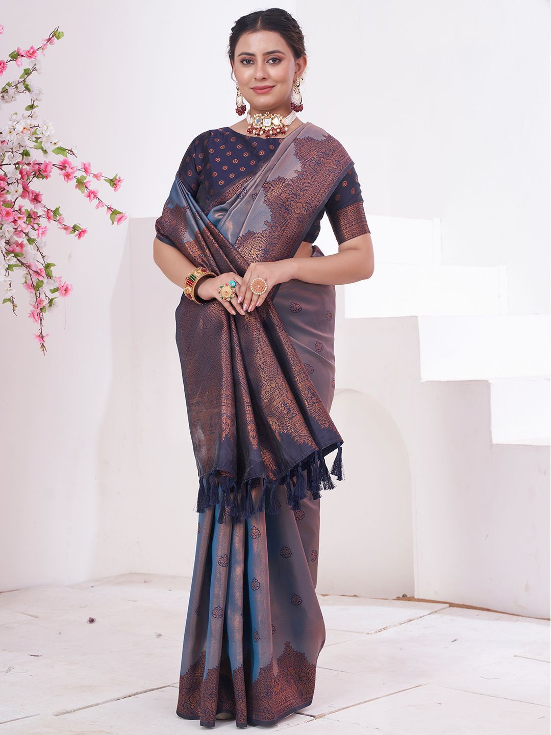 

LeeliPeeri Designer Ethnic Motifs Zari Silk Blend Designer Kanjeevaram Saree, Blue