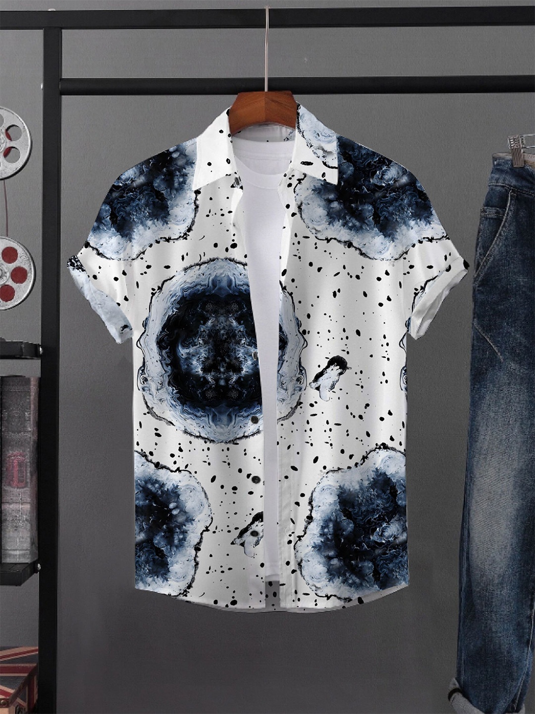 

iCome Men Spread Collar Abstract Printed Cotton Linen Casual Shirt, White